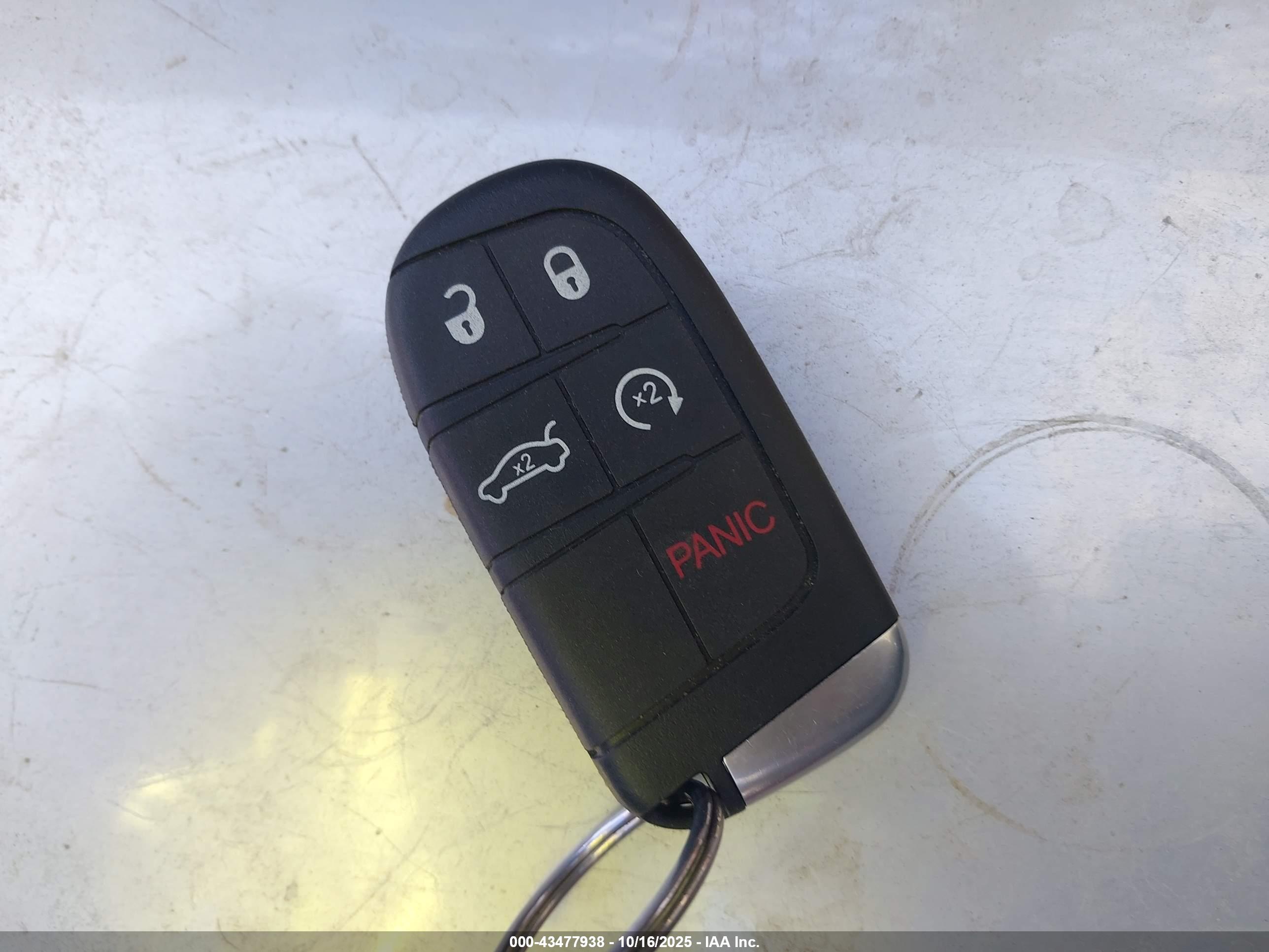 CHRYSLER 300 image 11