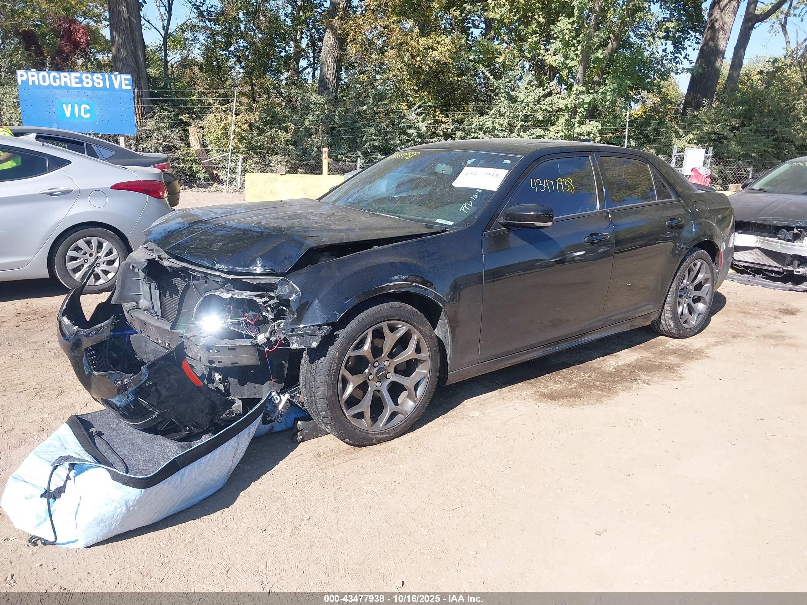 CHRYSLER 300 image 2