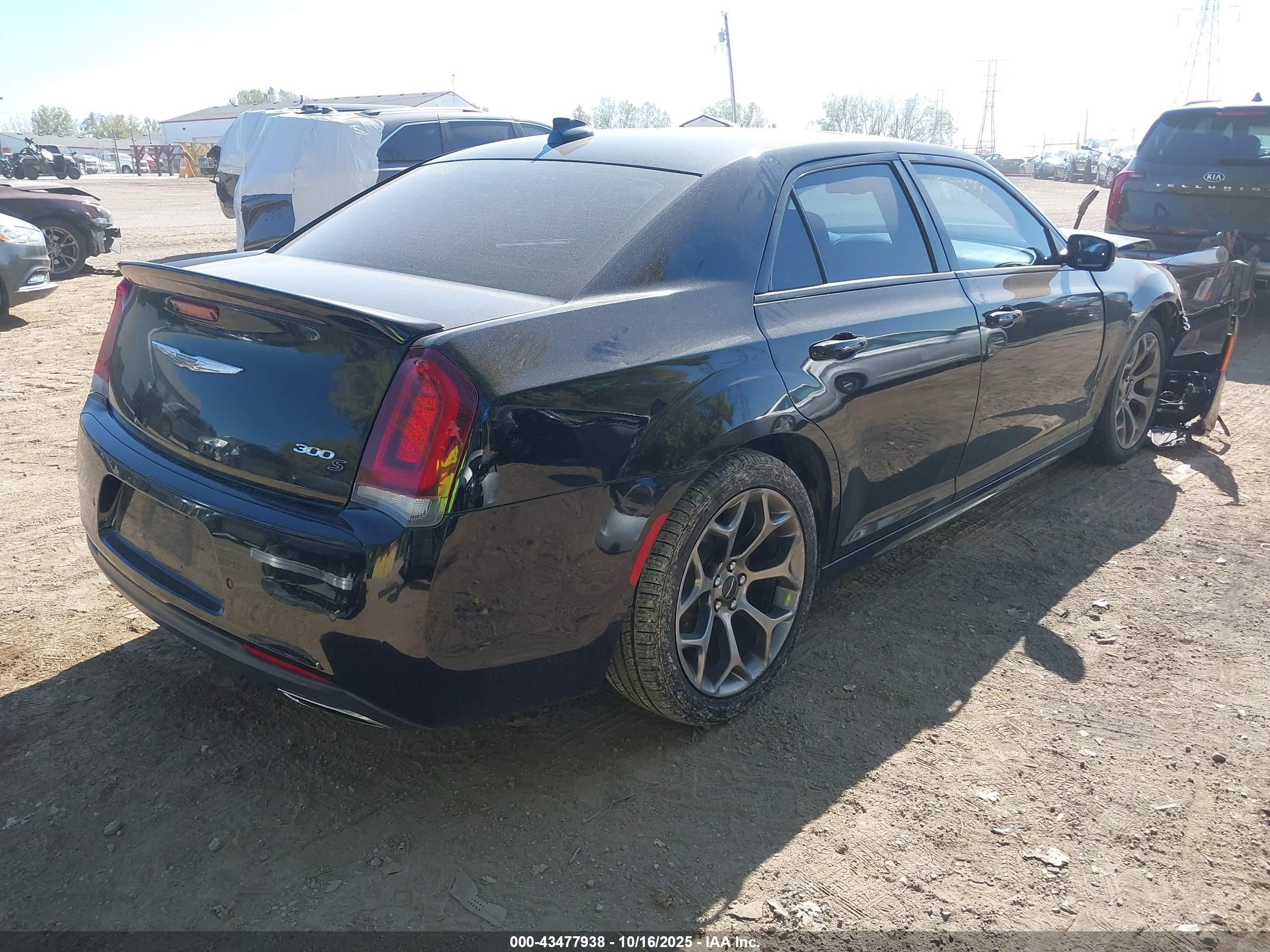 CHRYSLER 300 image 4