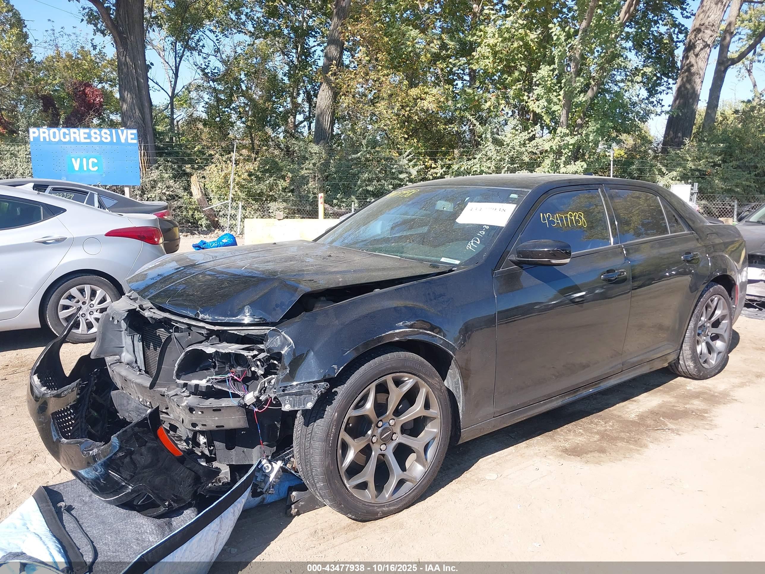 CHRYSLER 300 image 6