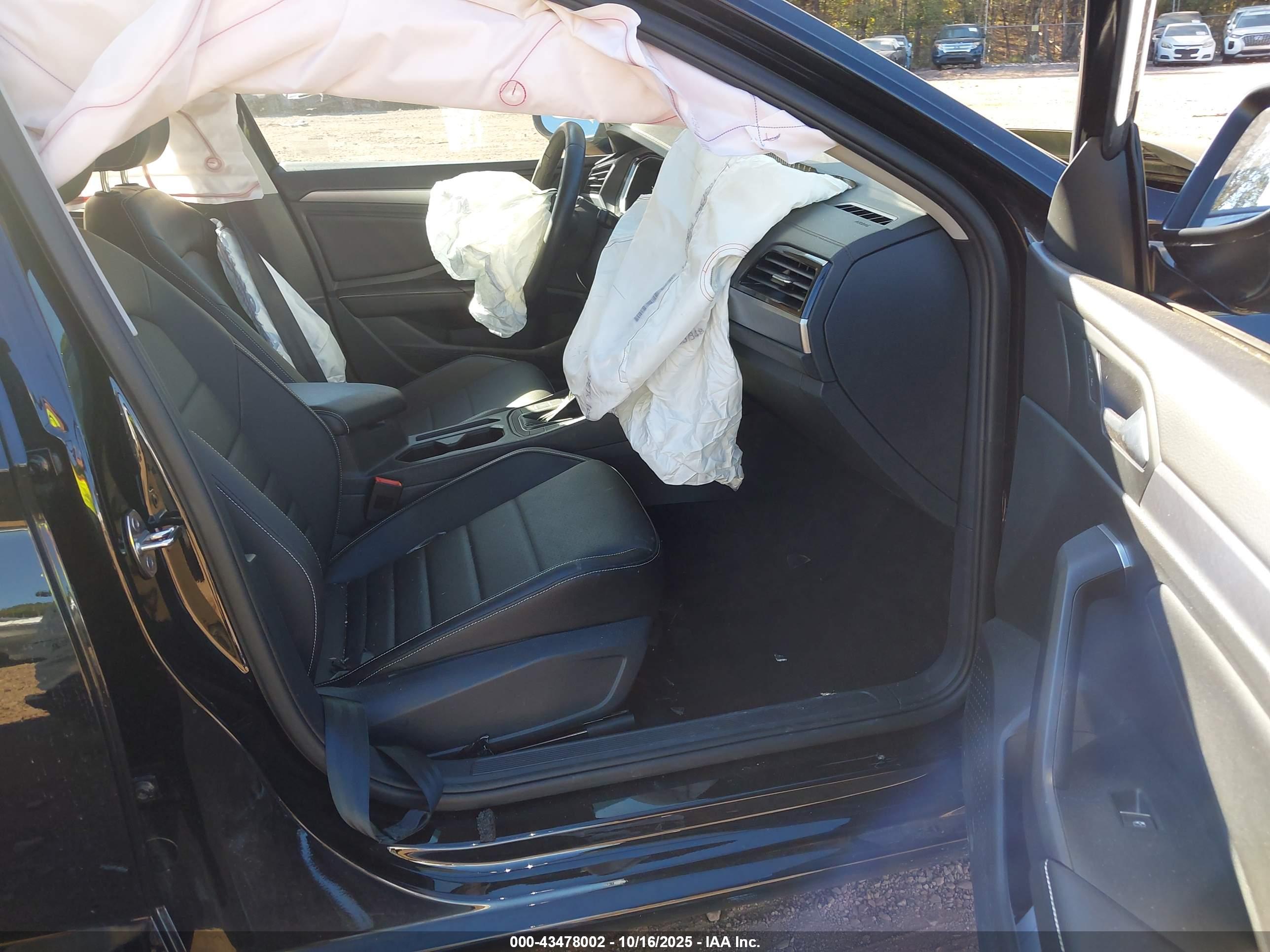 VOLKSWAGEN JETTA image 5