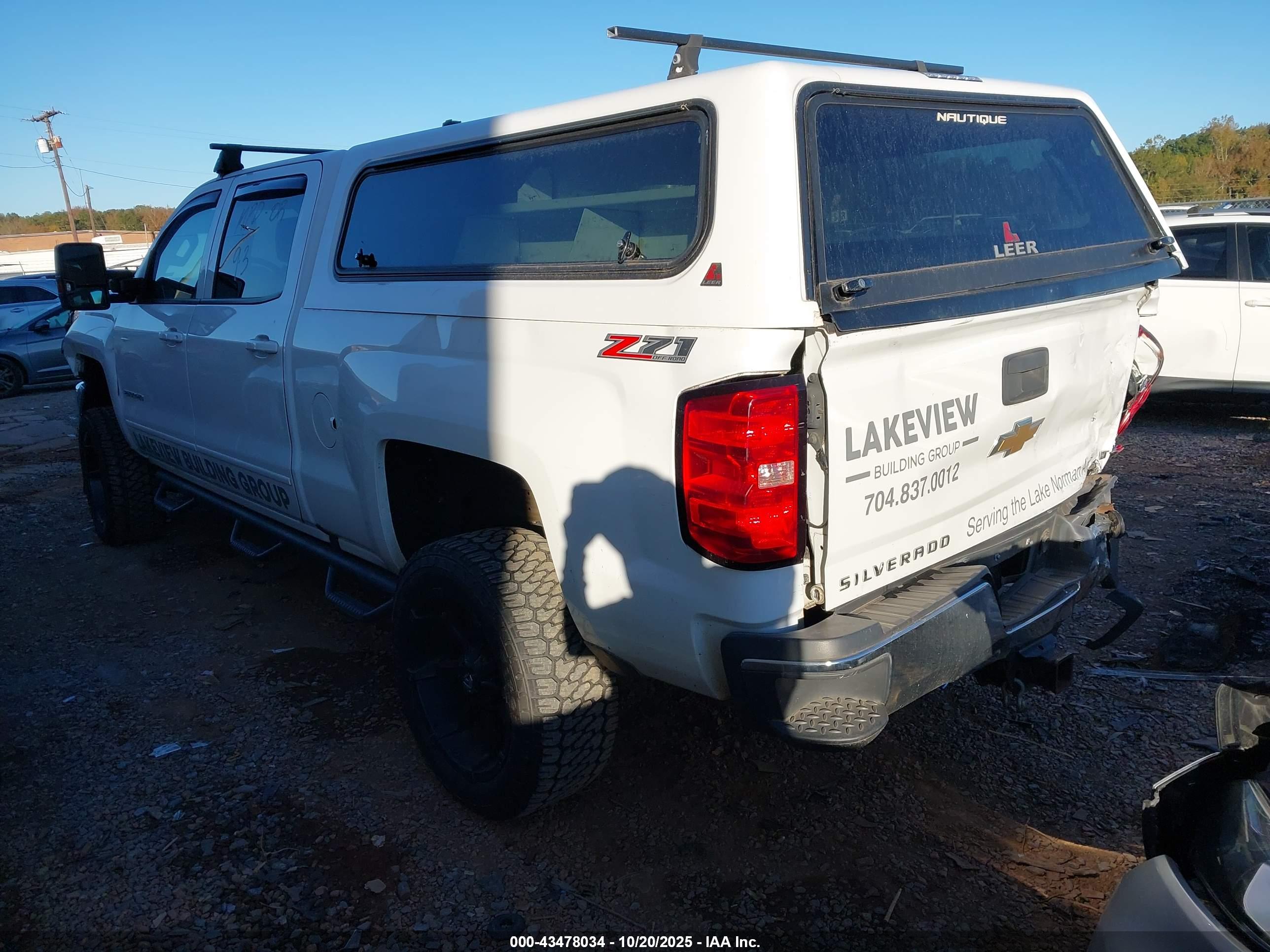 CHEVROLET SILVERADO image 3