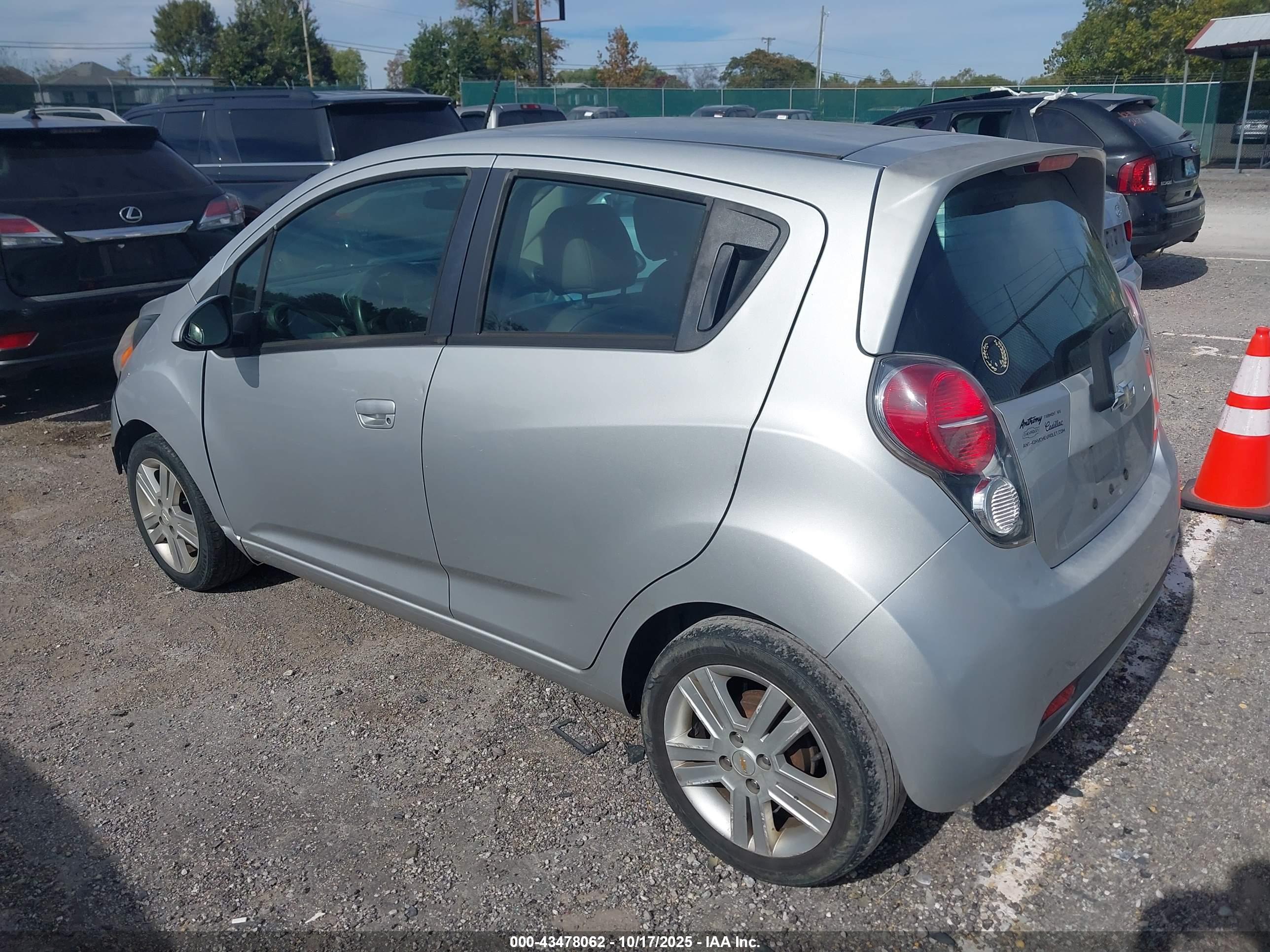 CHEVROLET SPARK image 3