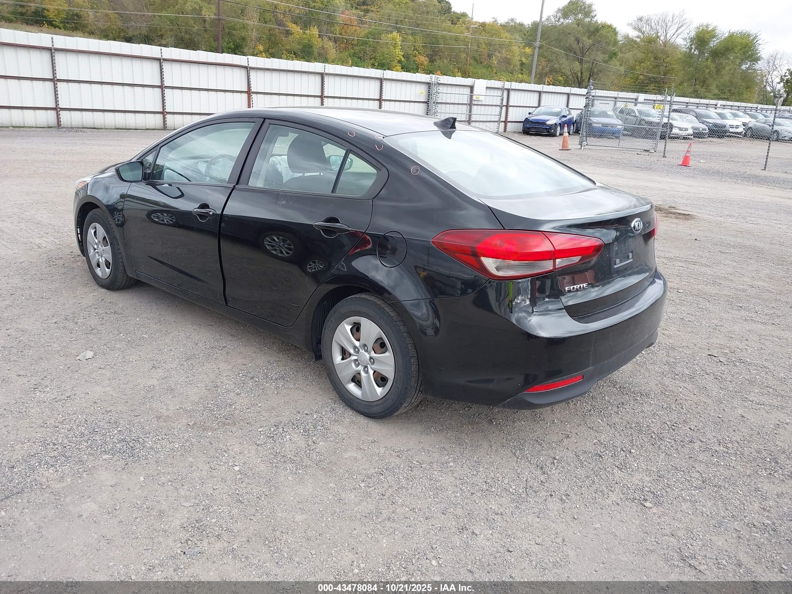 KIA FORTE image 3