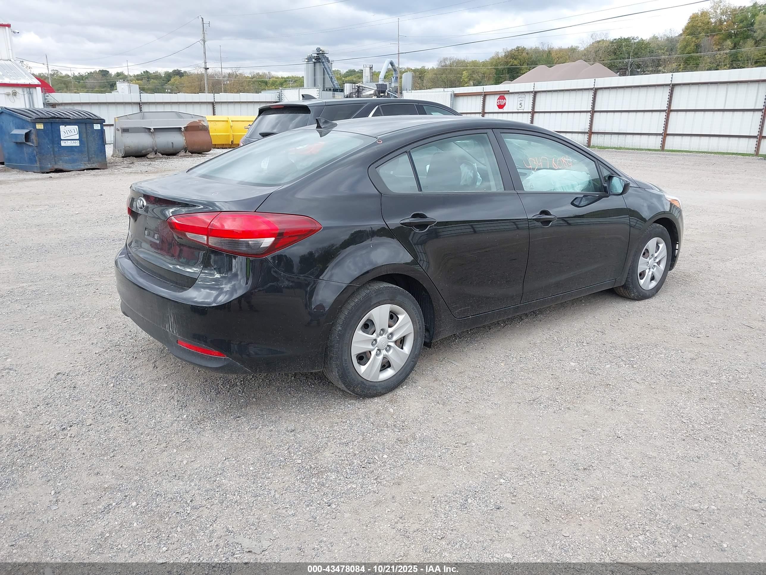 KIA FORTE image 4