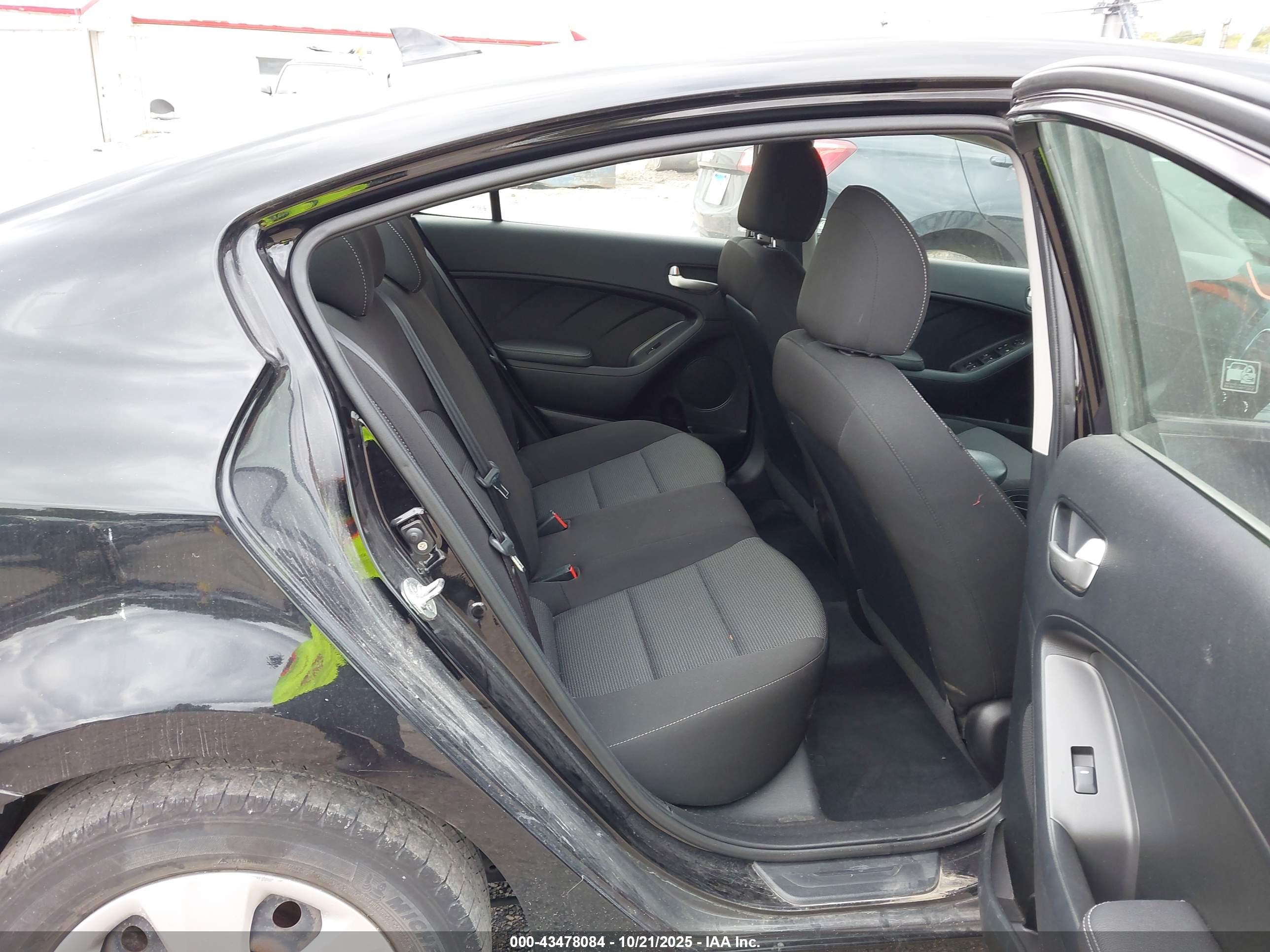 KIA FORTE image 8