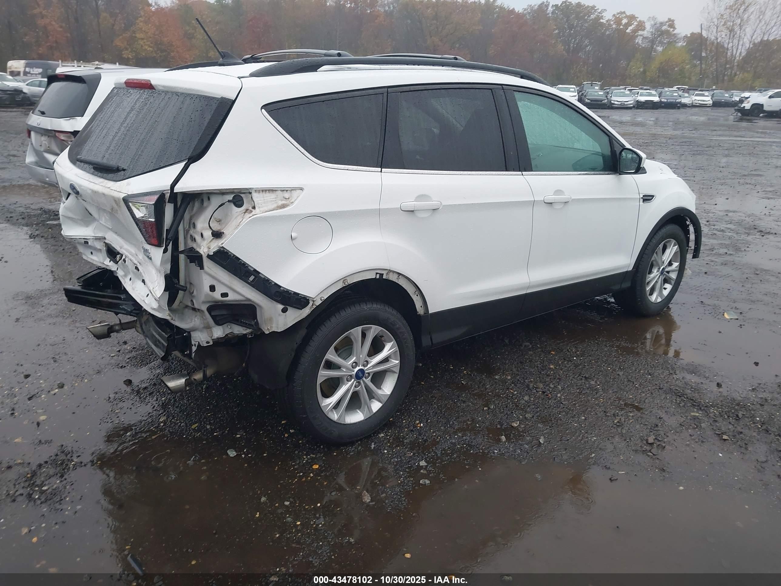 FORD ESCAPE image 4
