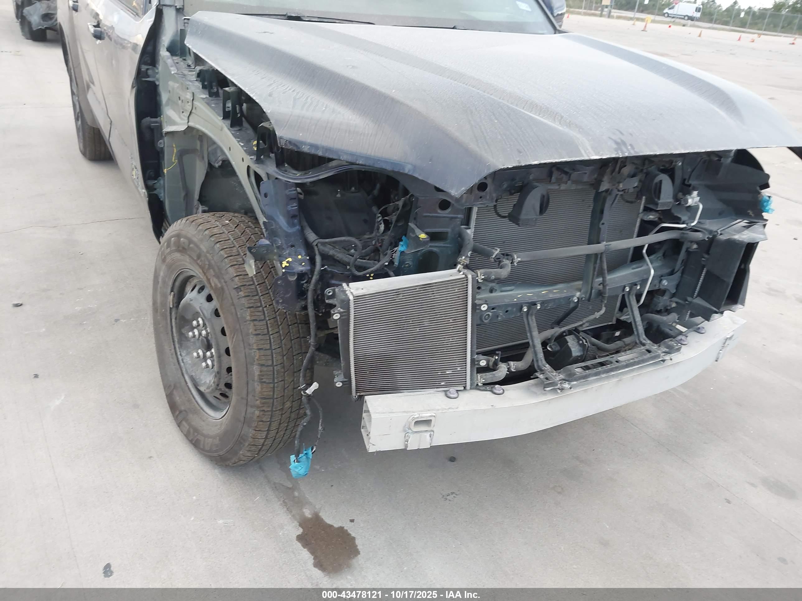 TOYOTA TUNDRA image 6