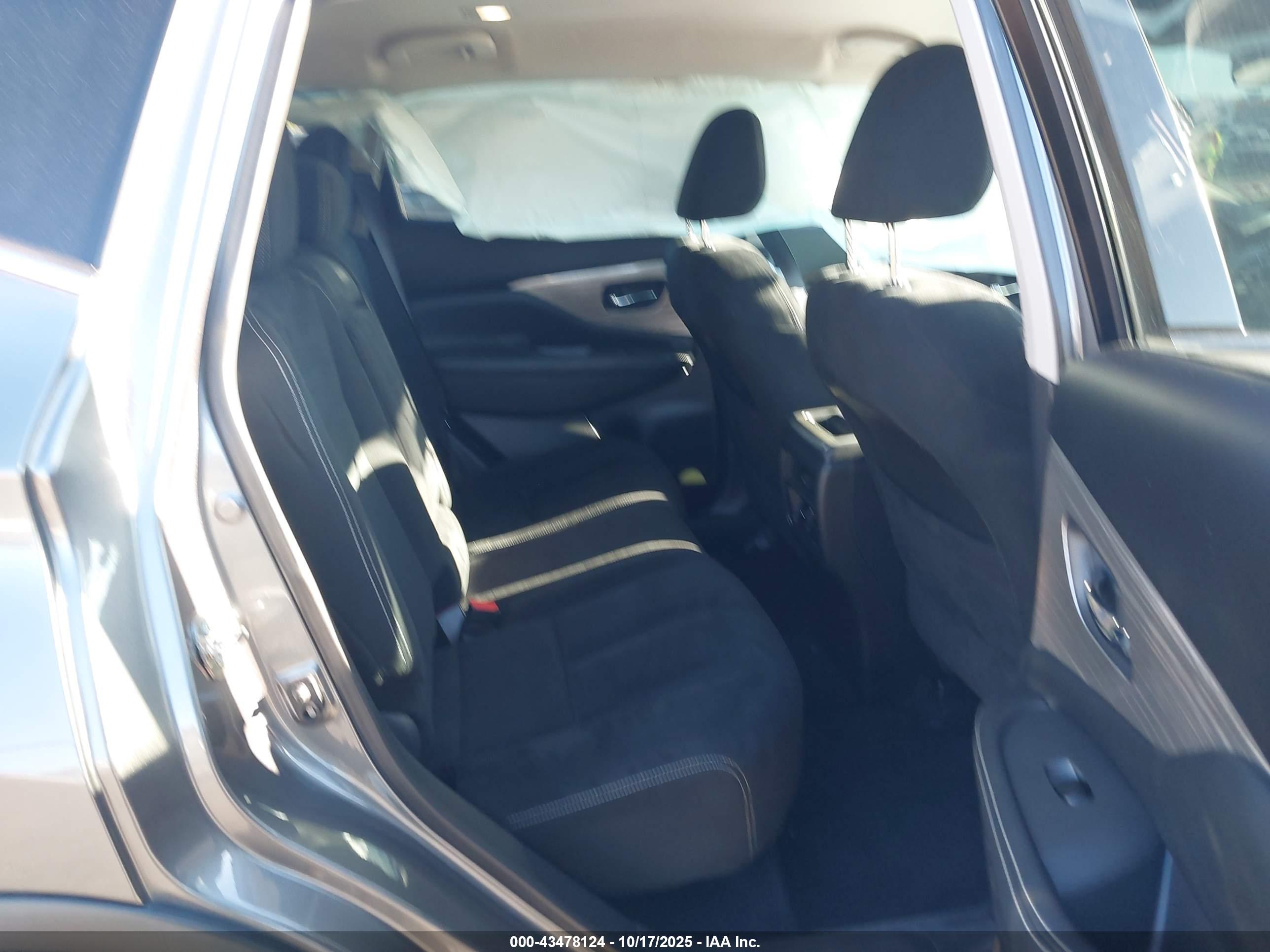 NISSAN MURANO image 8