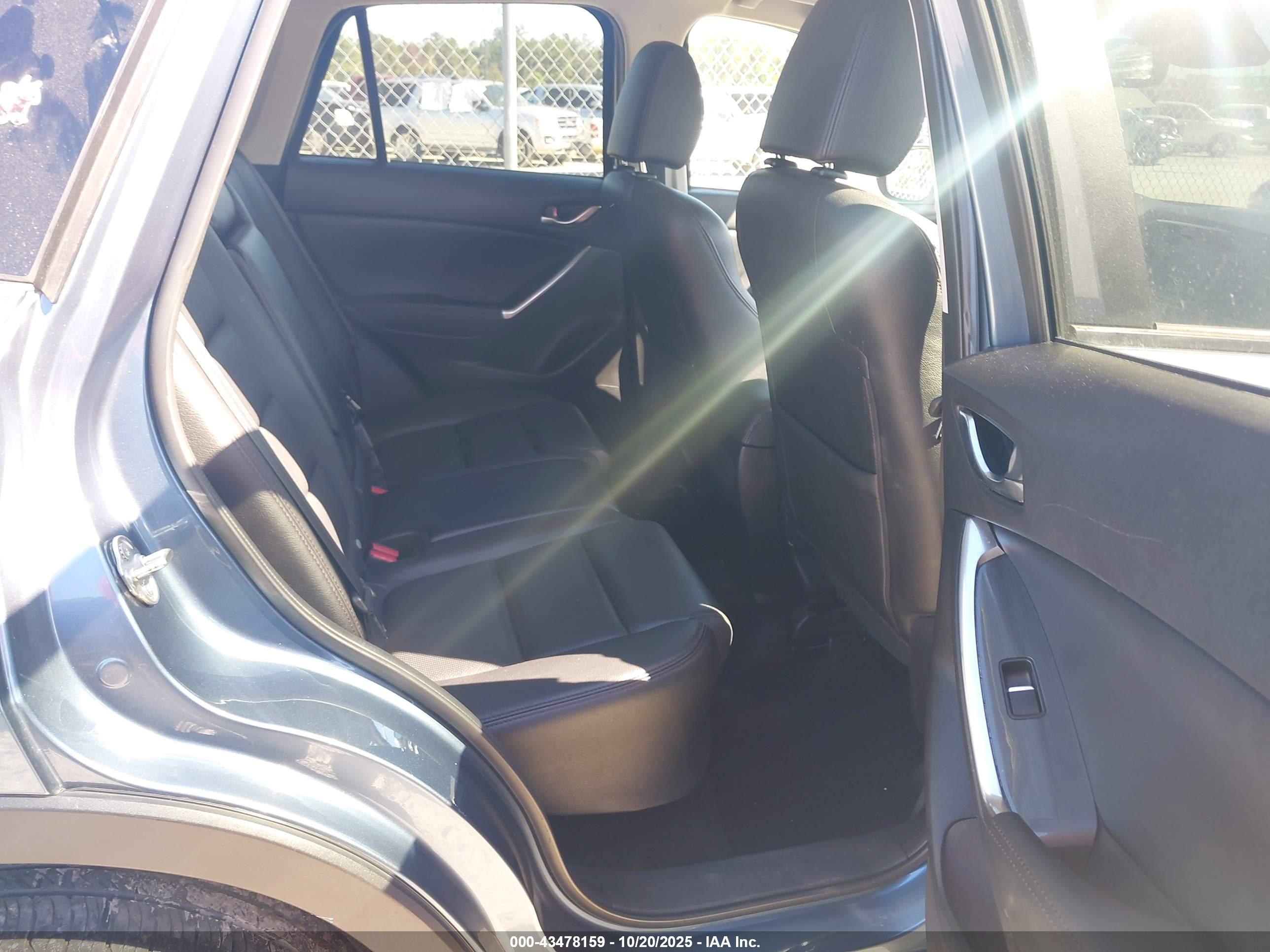 MAZDA CX-5 image 8