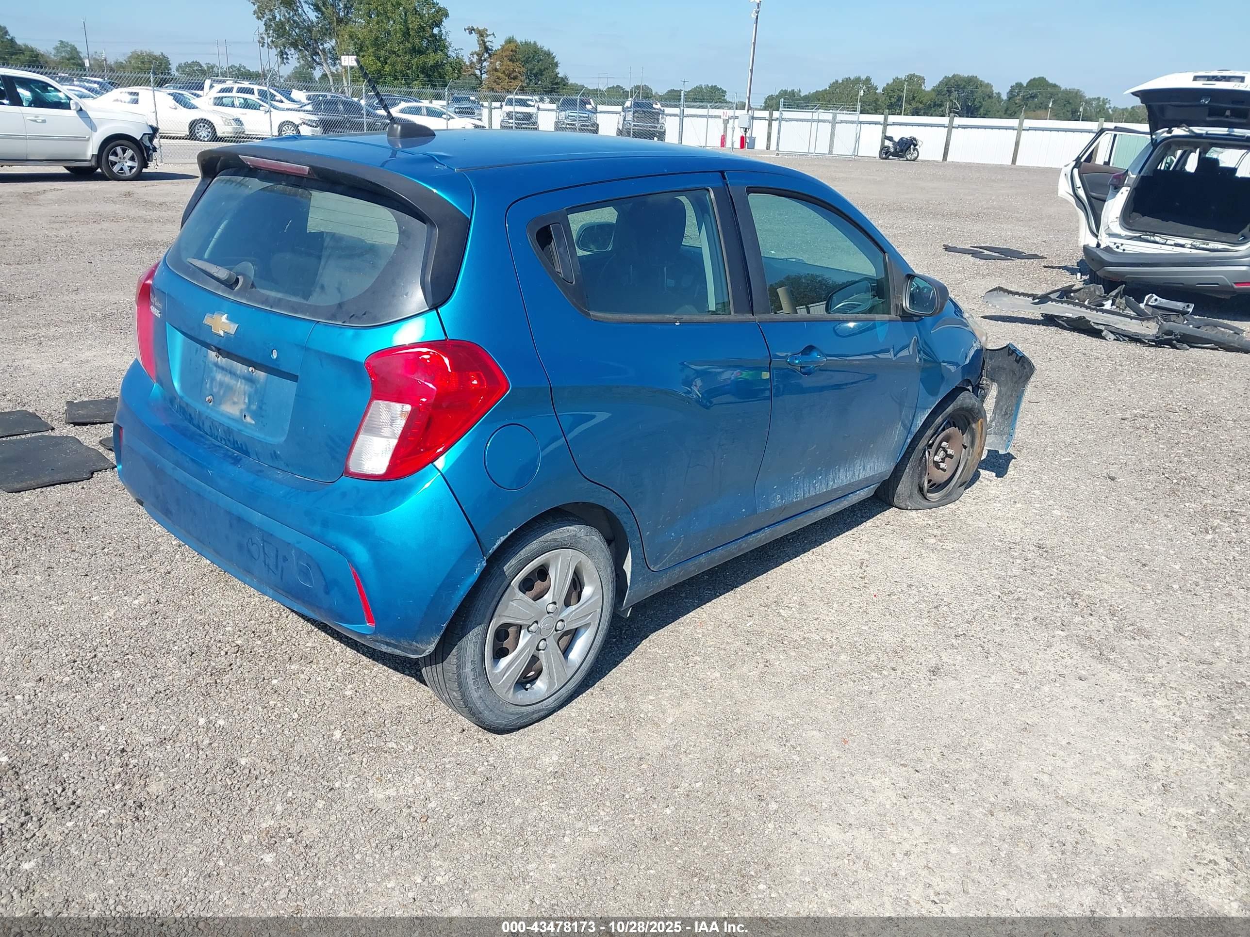 CHEVROLET SPARK image 4