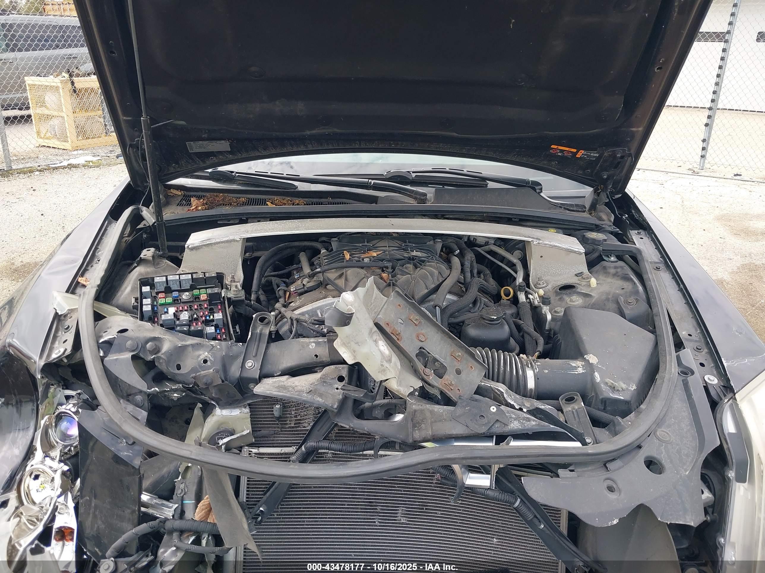 CADILLAC CTS image 10