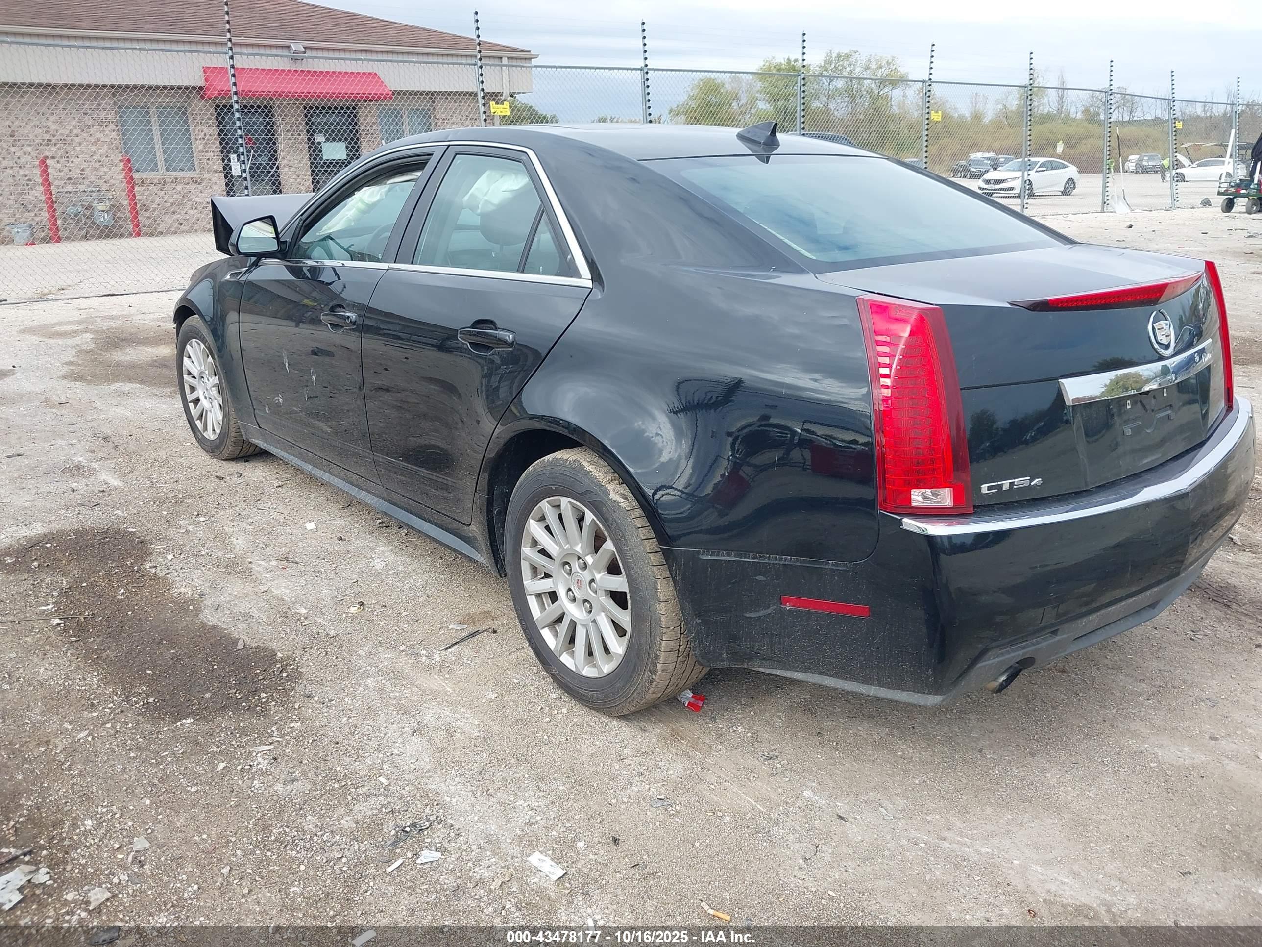 CADILLAC CTS image 3