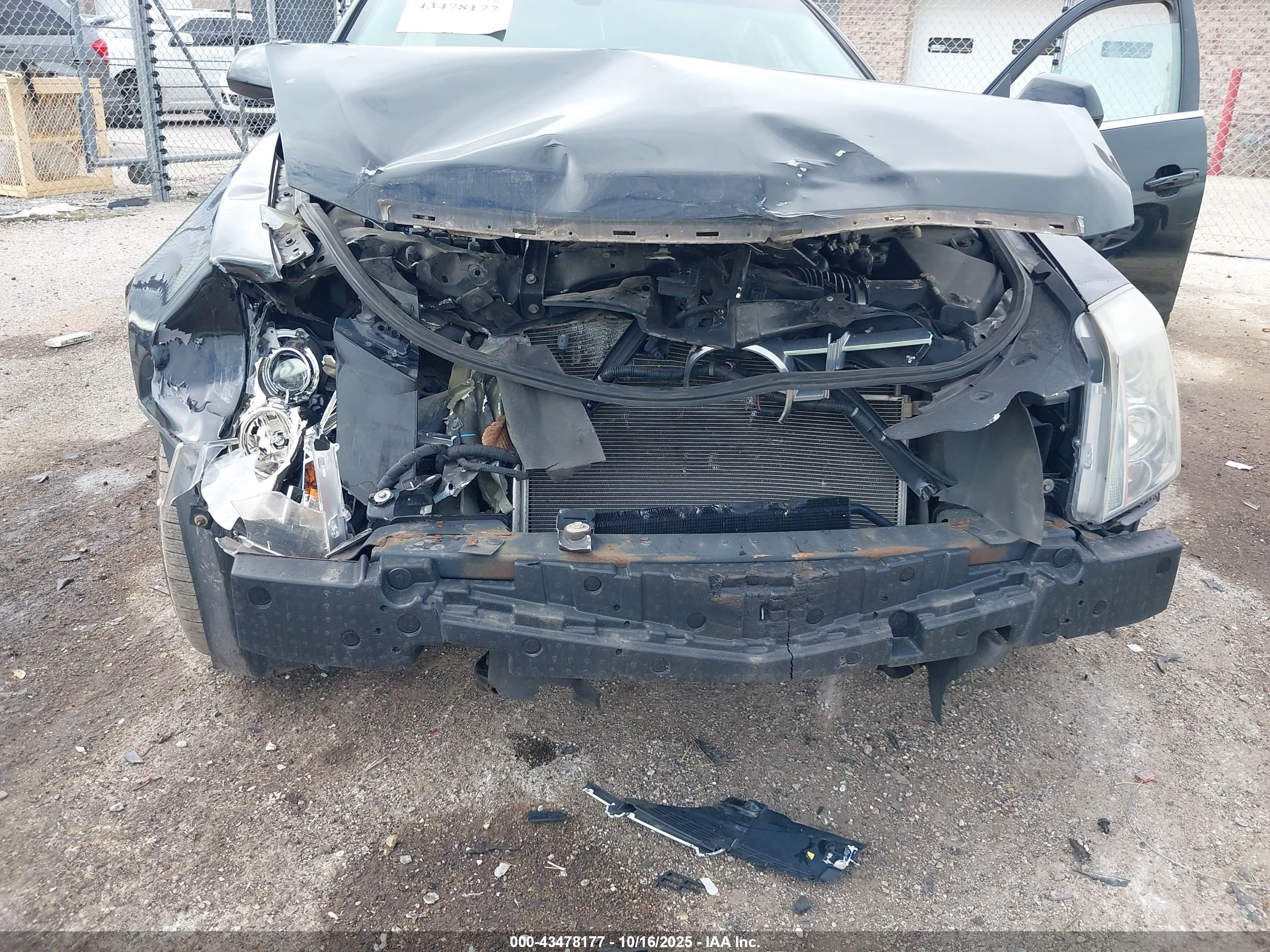 CADILLAC CTS image 6