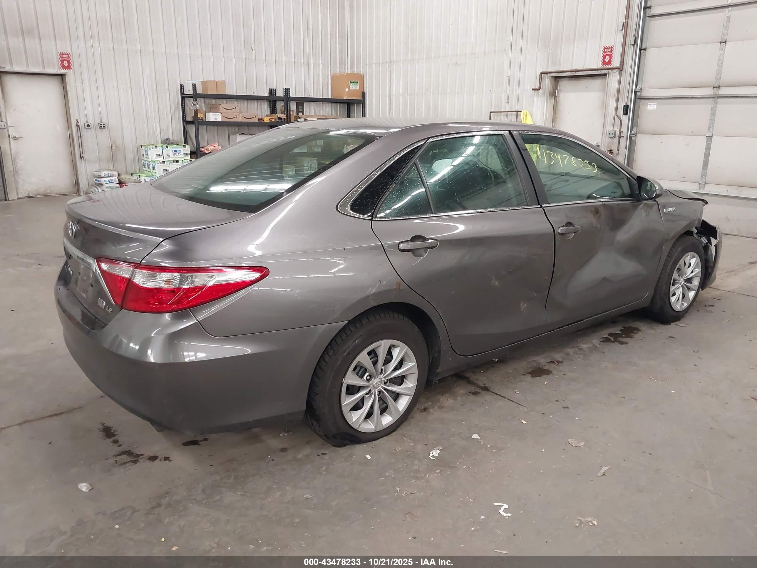 TOYOTA CAMRY image 4