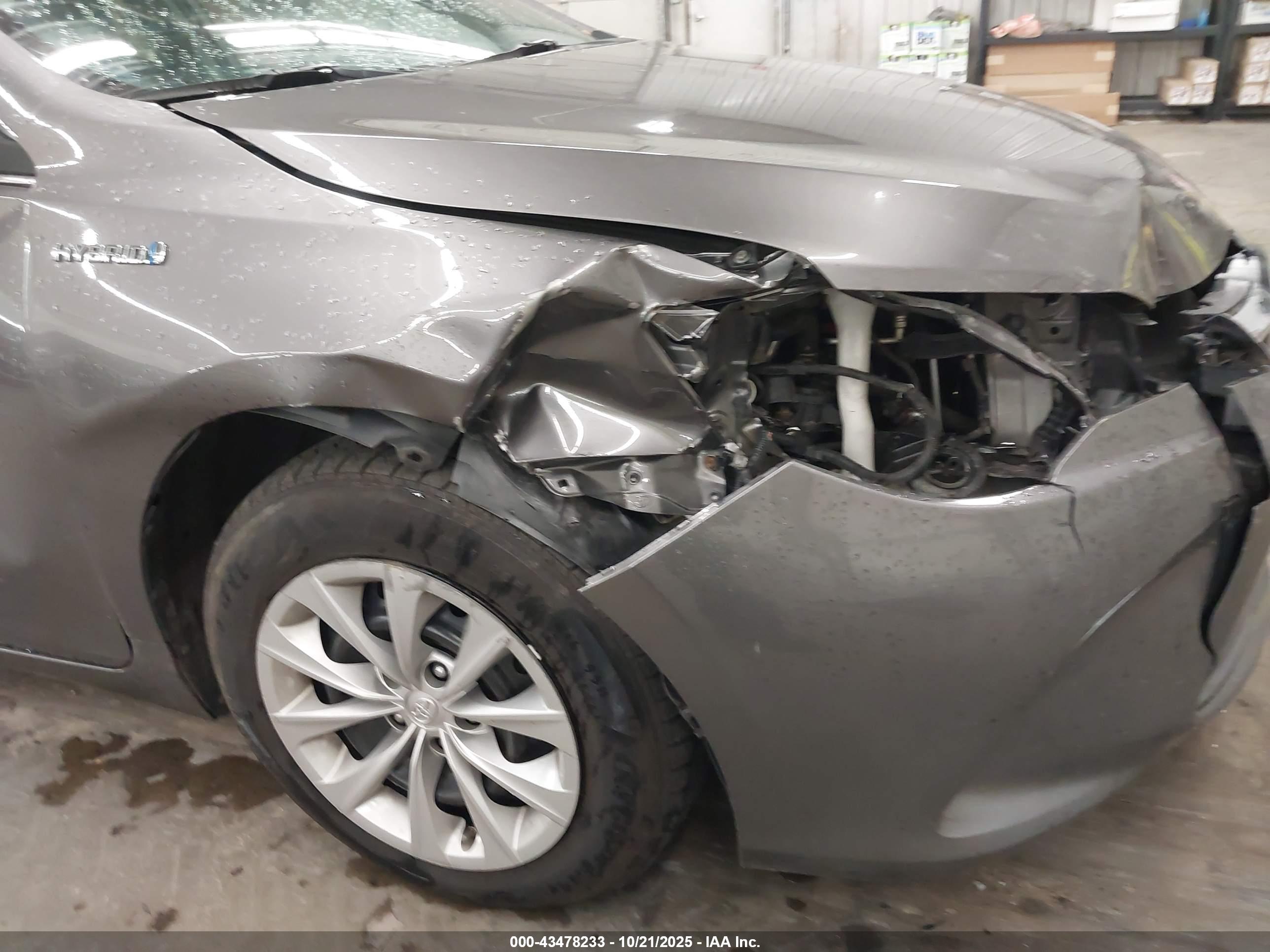 TOYOTA CAMRY image 6