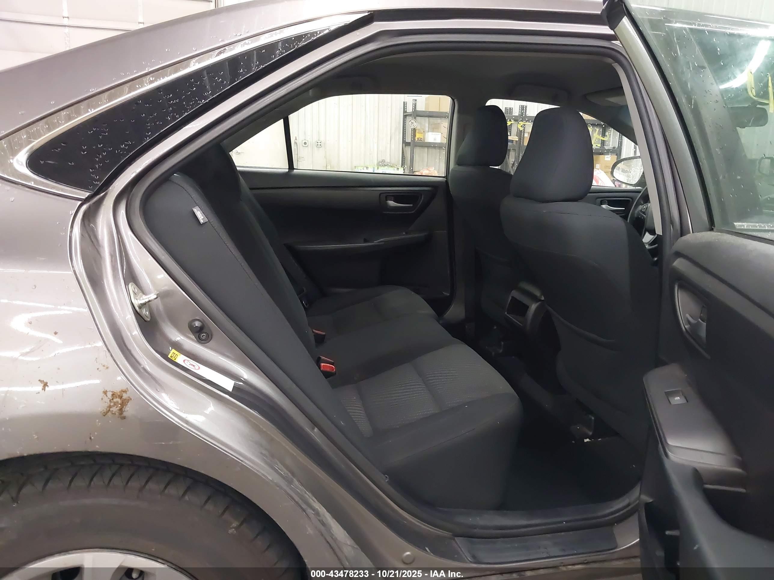 TOYOTA CAMRY image 8