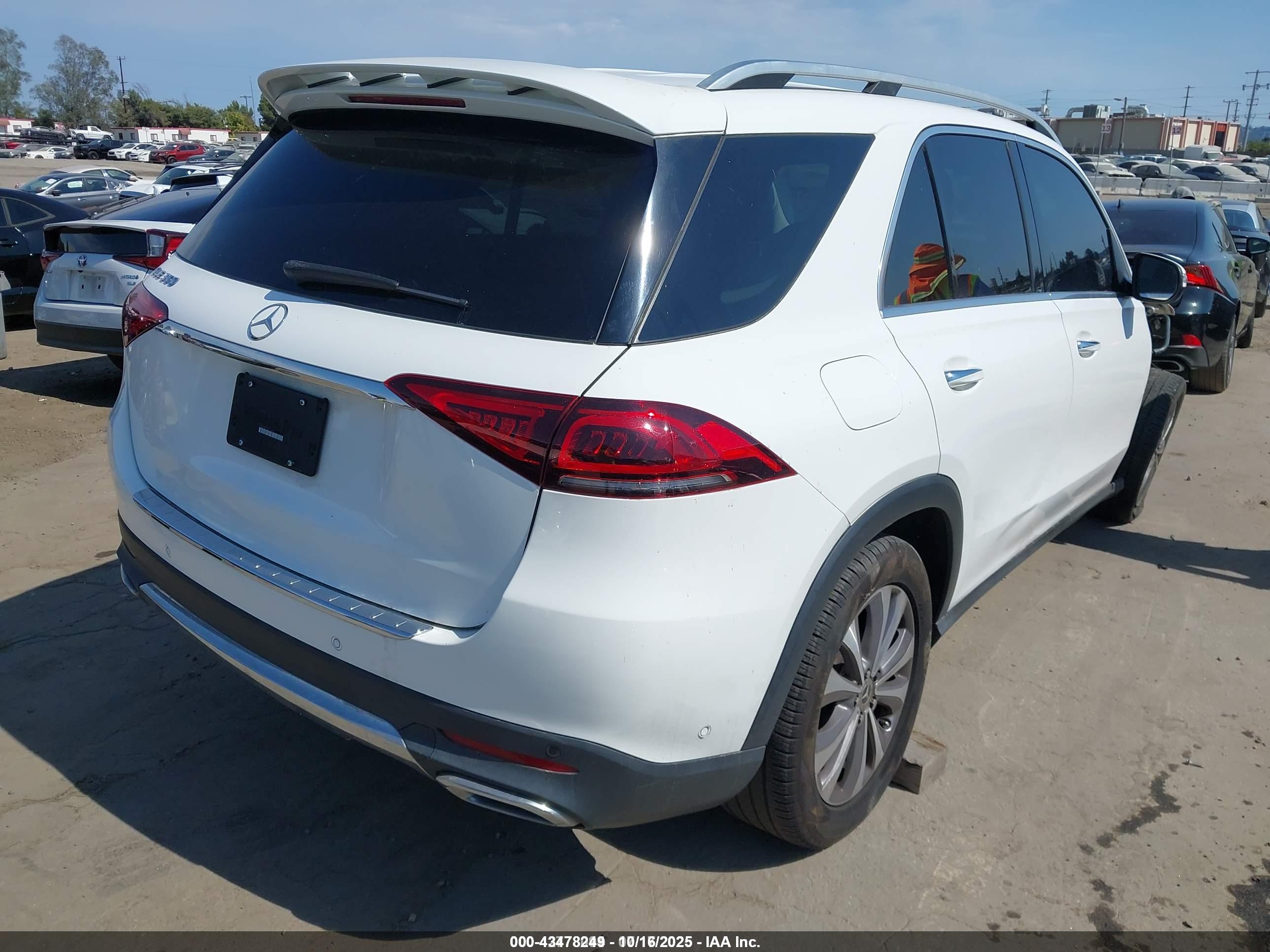 MERCEDES-BENZ GLE image 4
