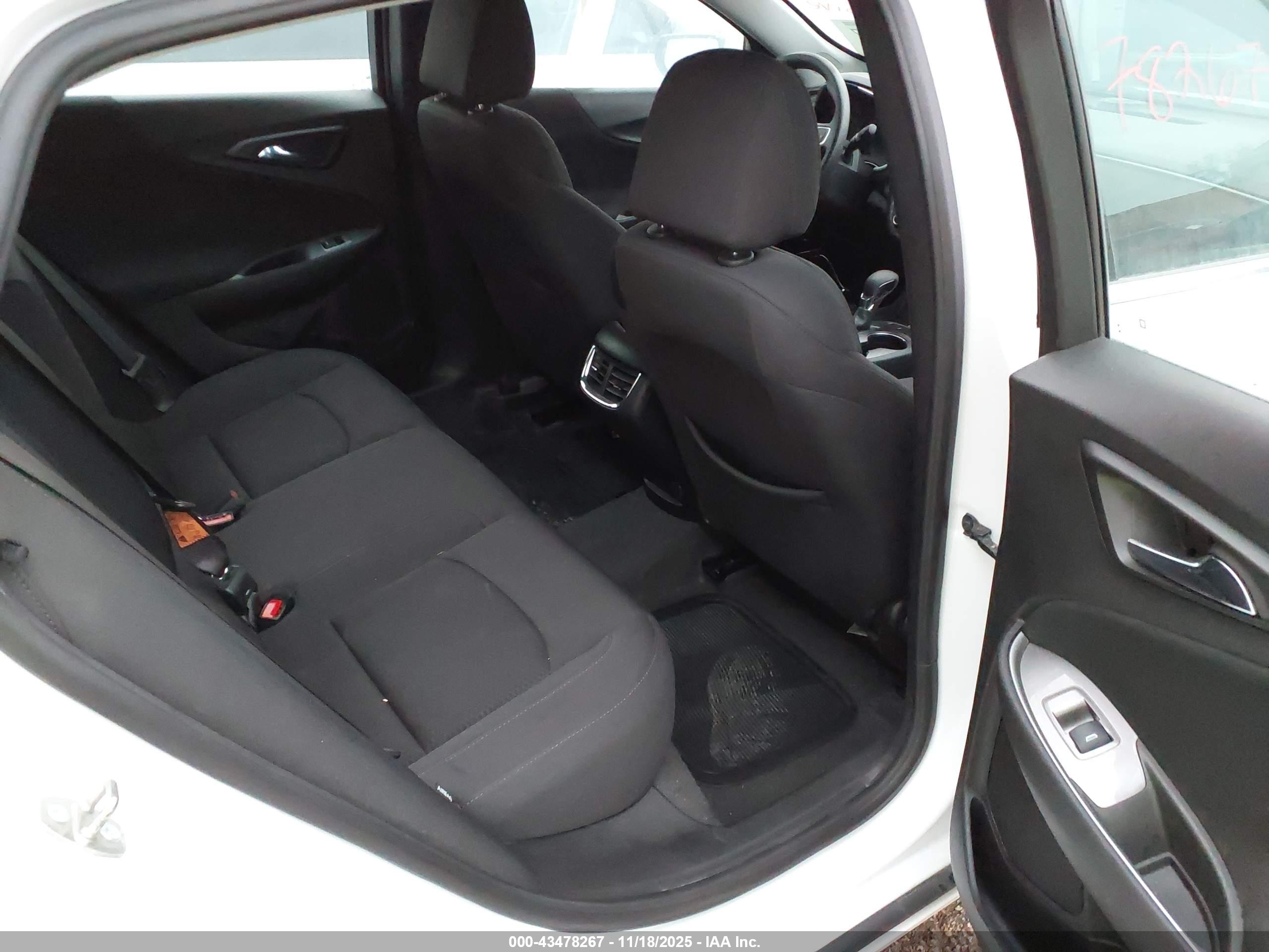 CHEVROLET MALIBU image 8