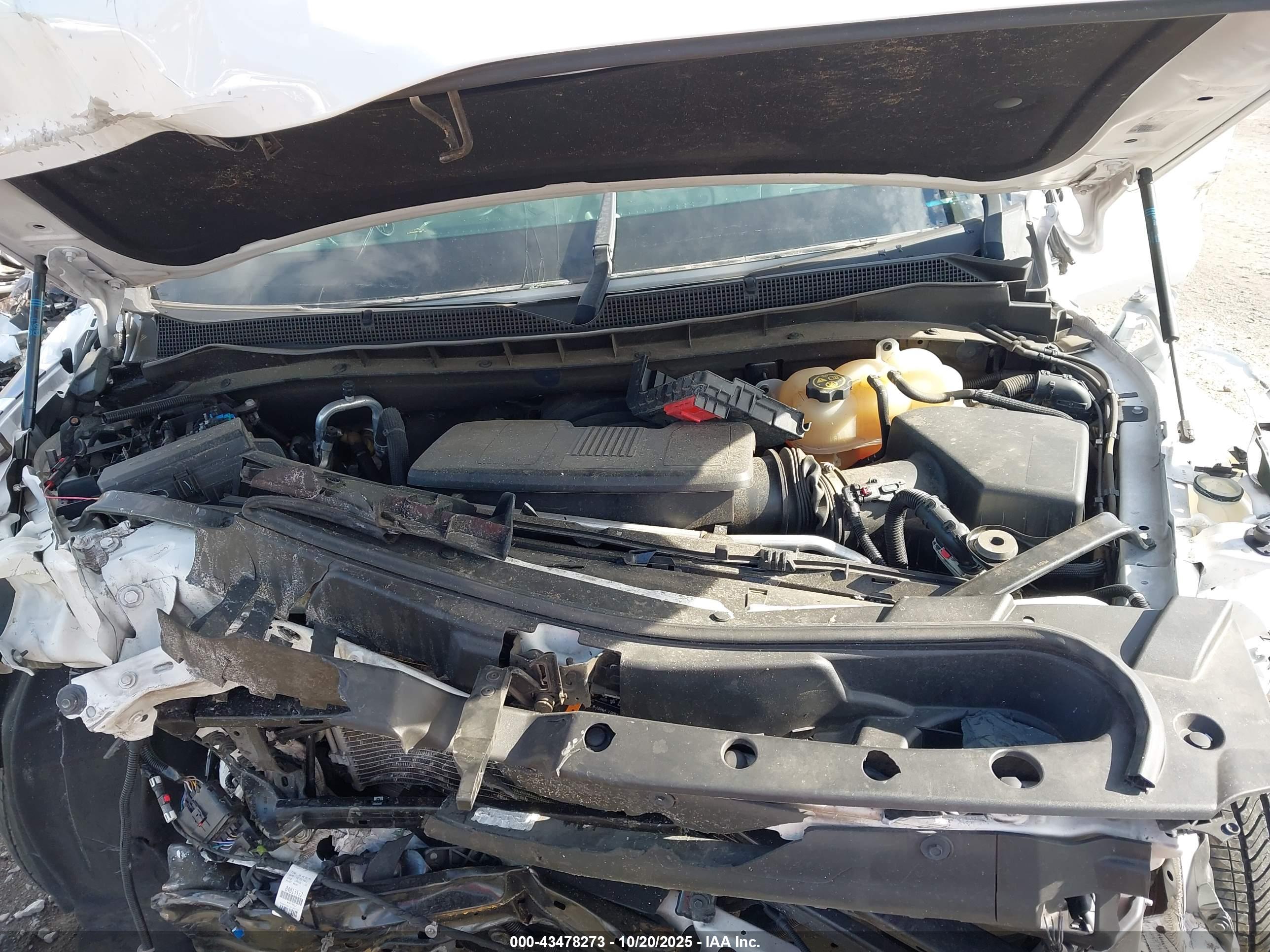 CHEVROLET SUBURBAN image 10