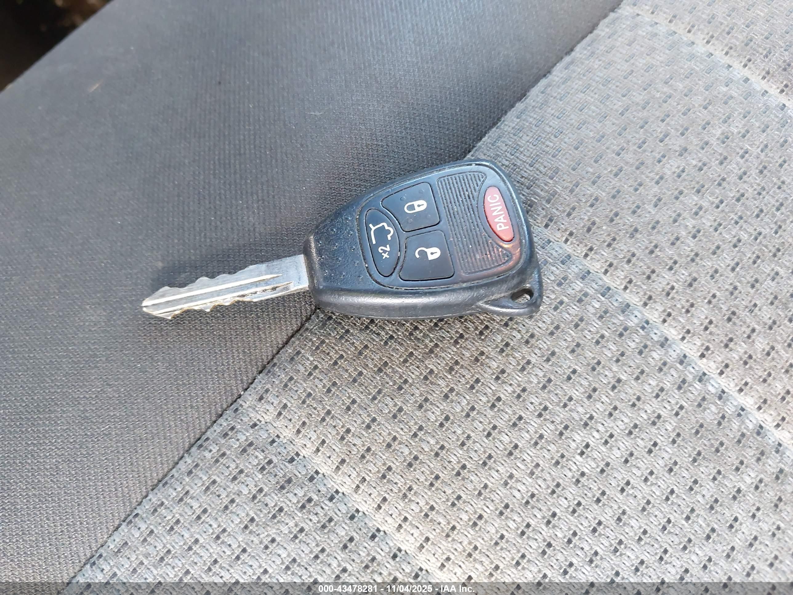 JEEP LIBERTY image 11