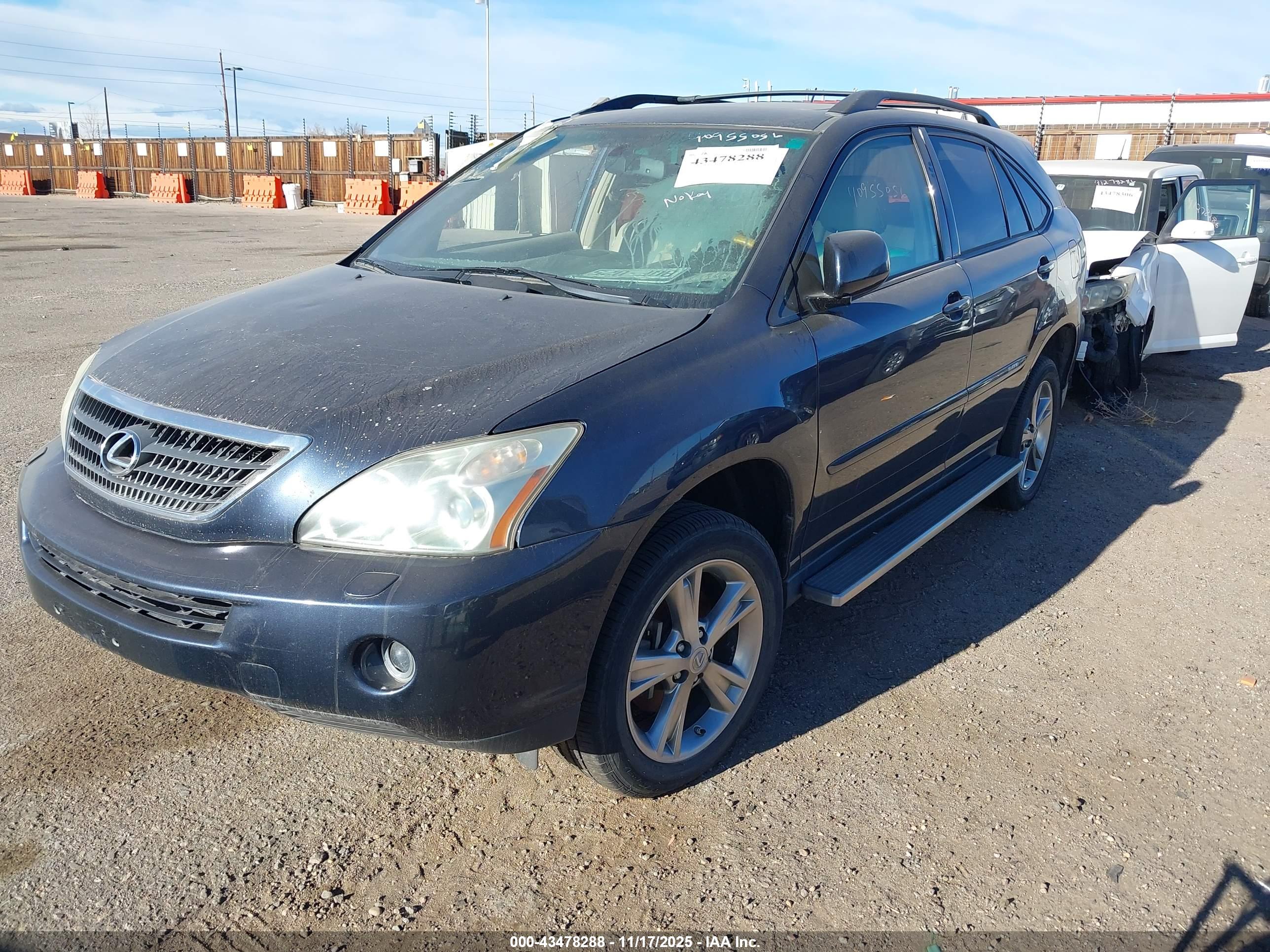 LEXUS RX image 2