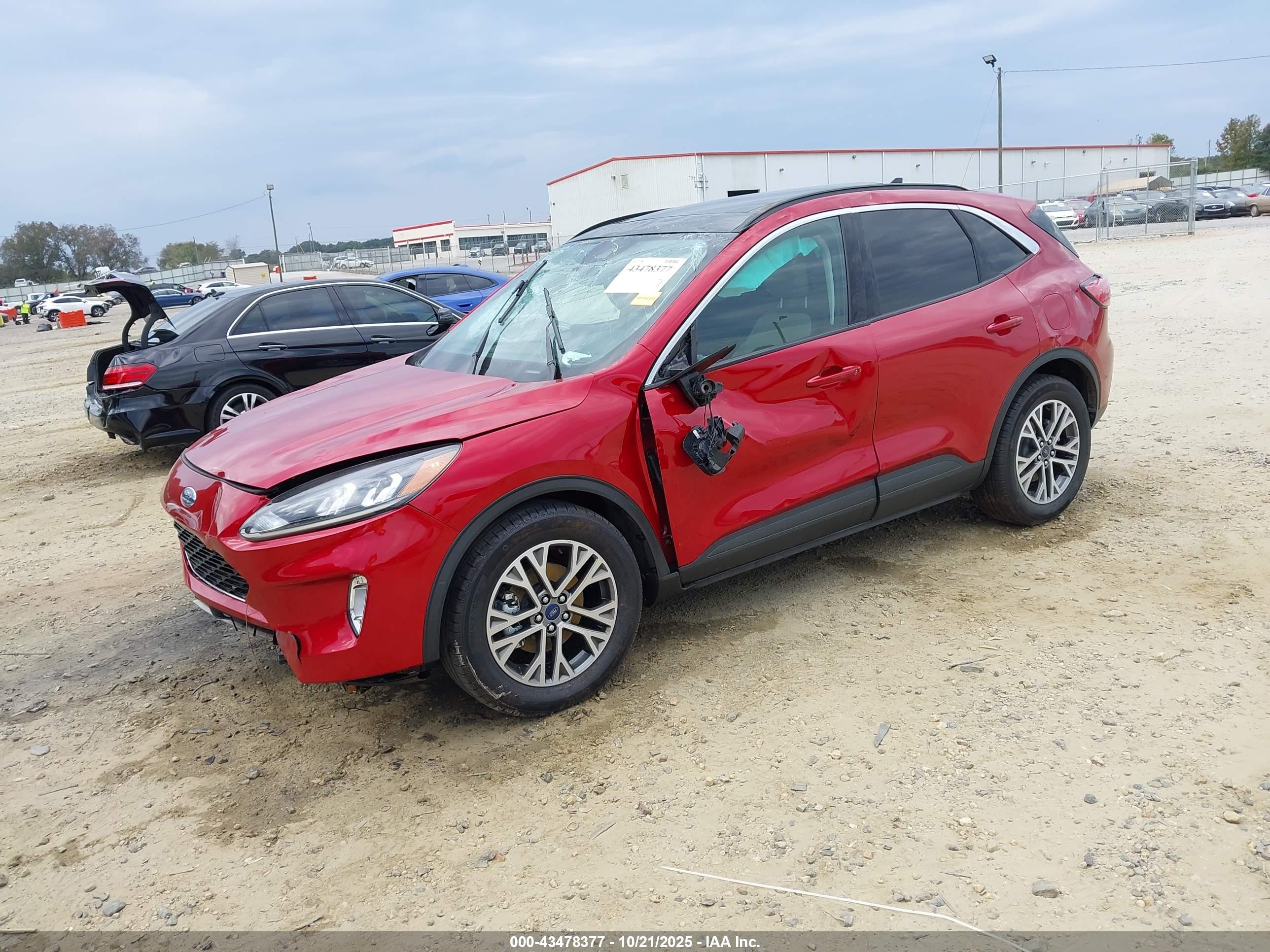 FORD ESCAPE image 2