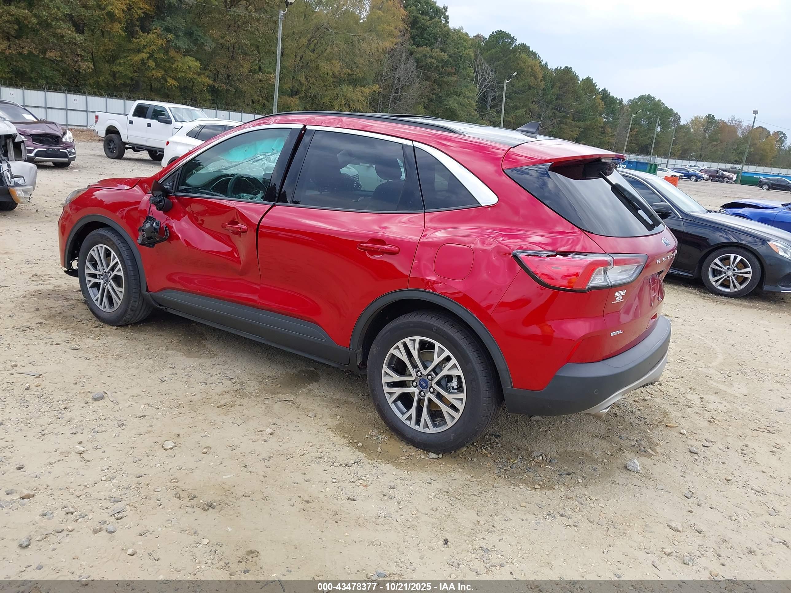 FORD ESCAPE image 3