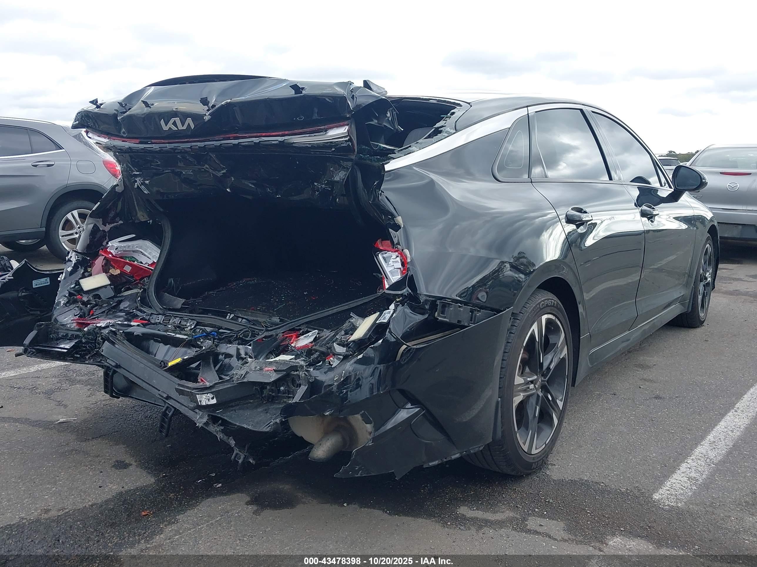KIA K5 image 4