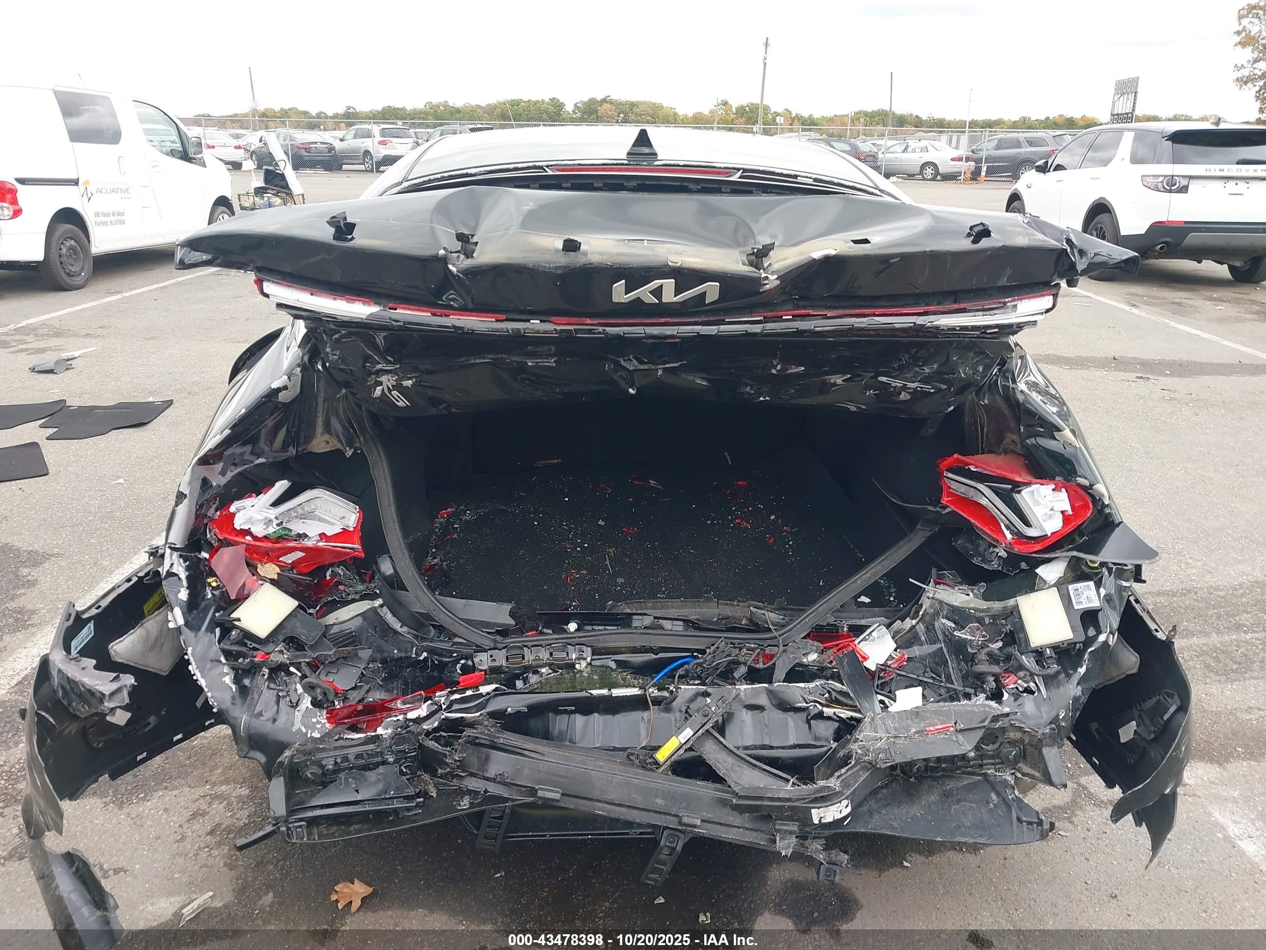 KIA K5 image 6