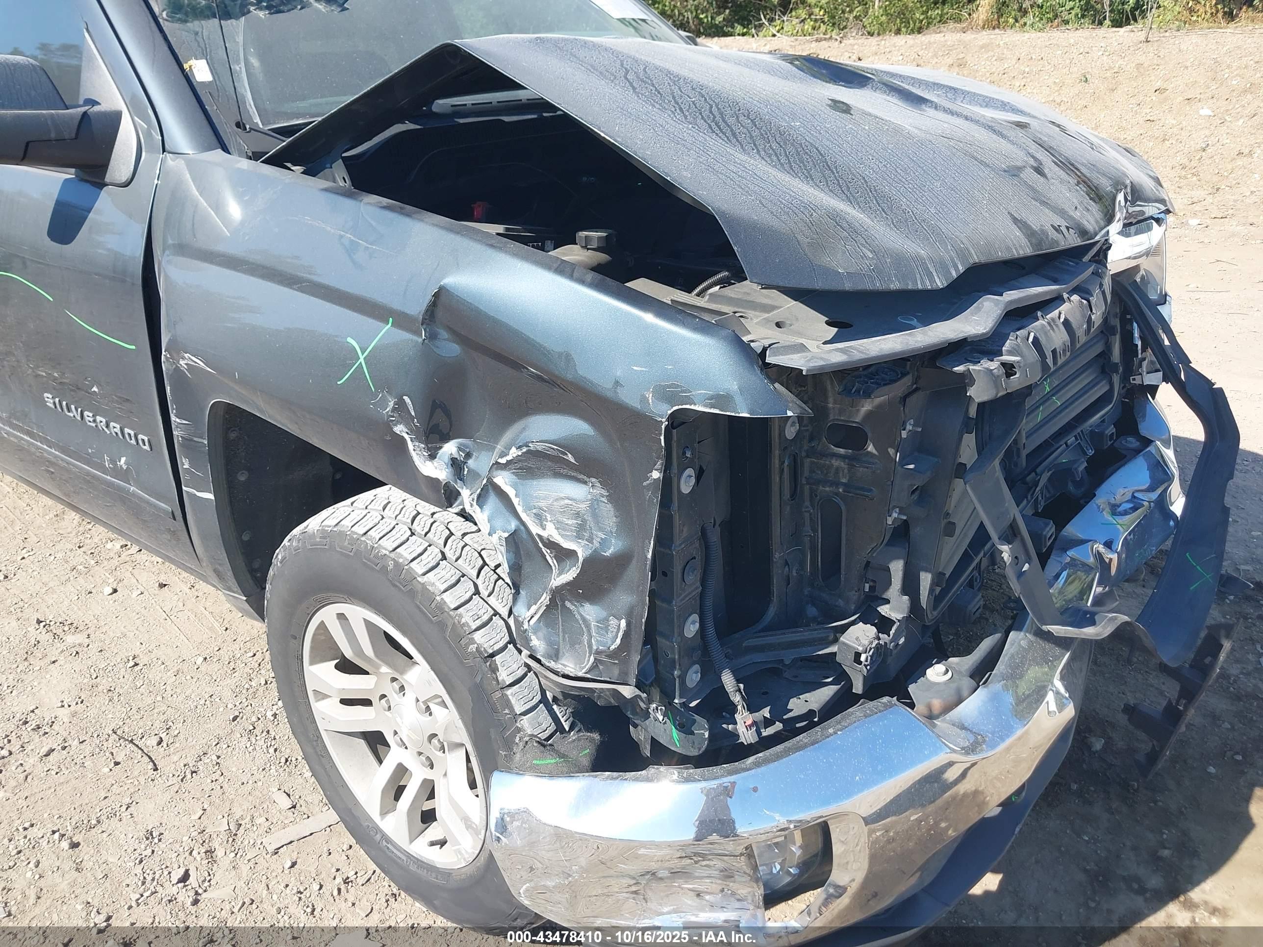 CHEVROLET SILVERADO image 6