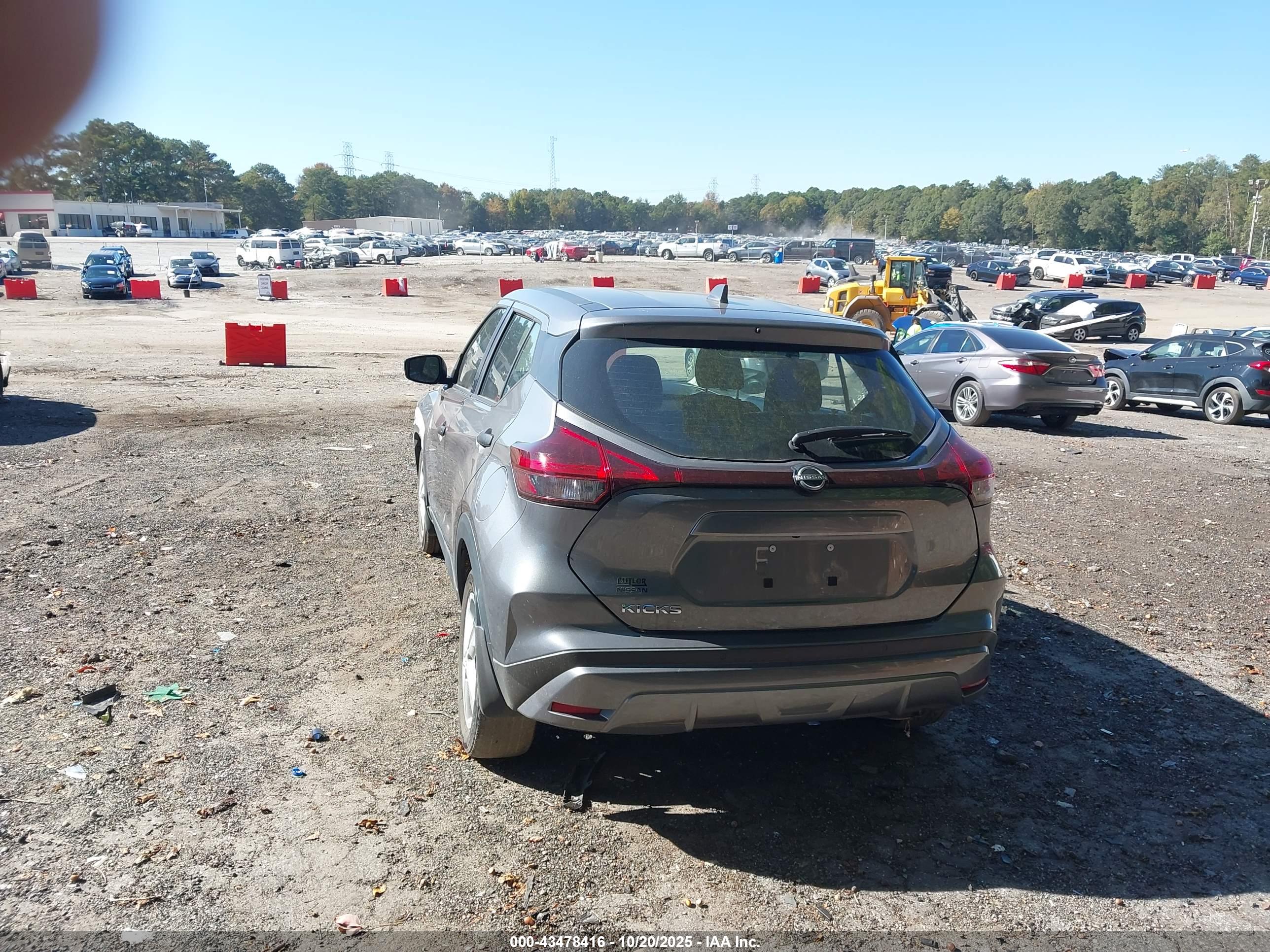 NISSAN KICKS image 3