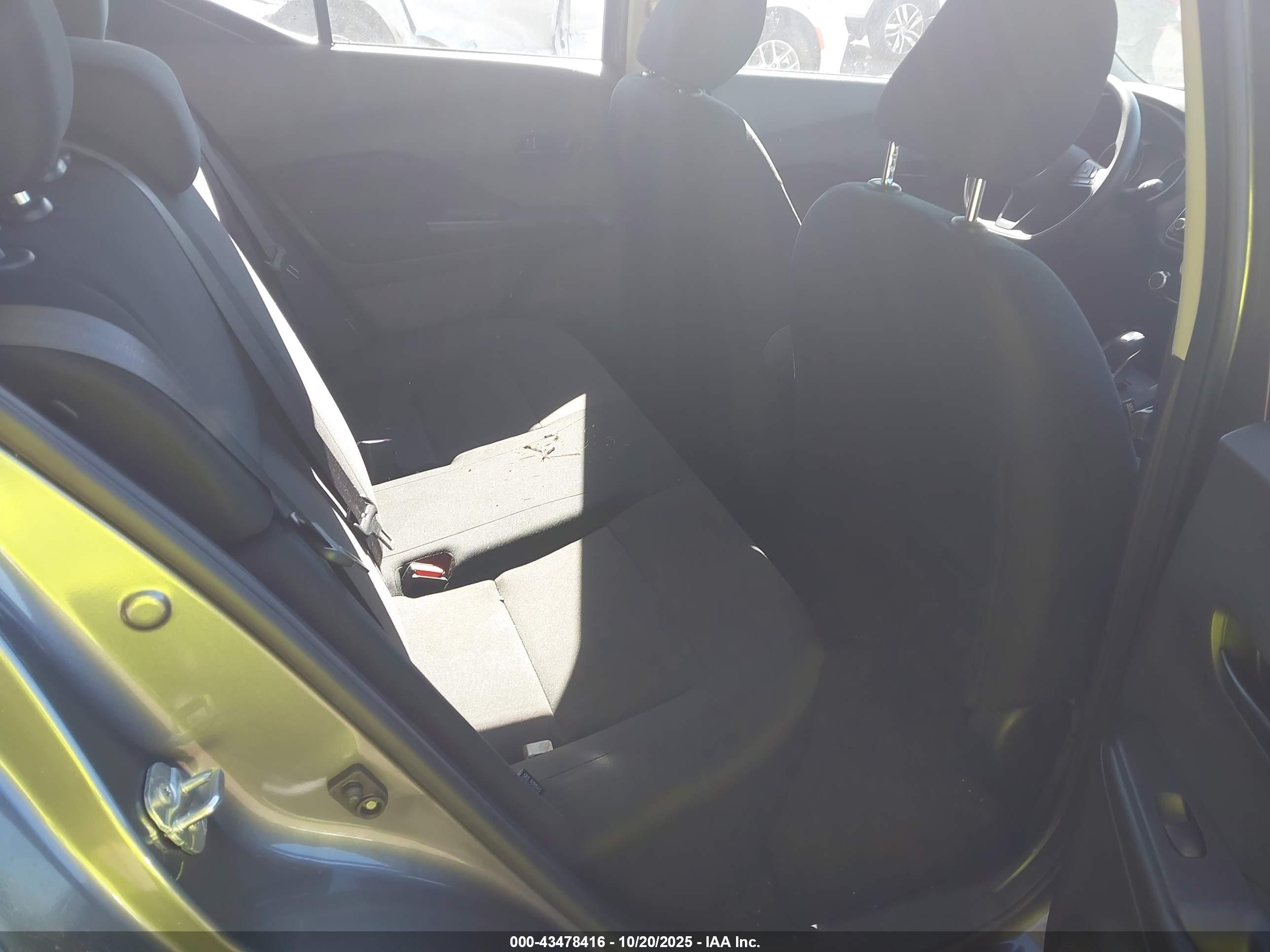 NISSAN KICKS image 8
