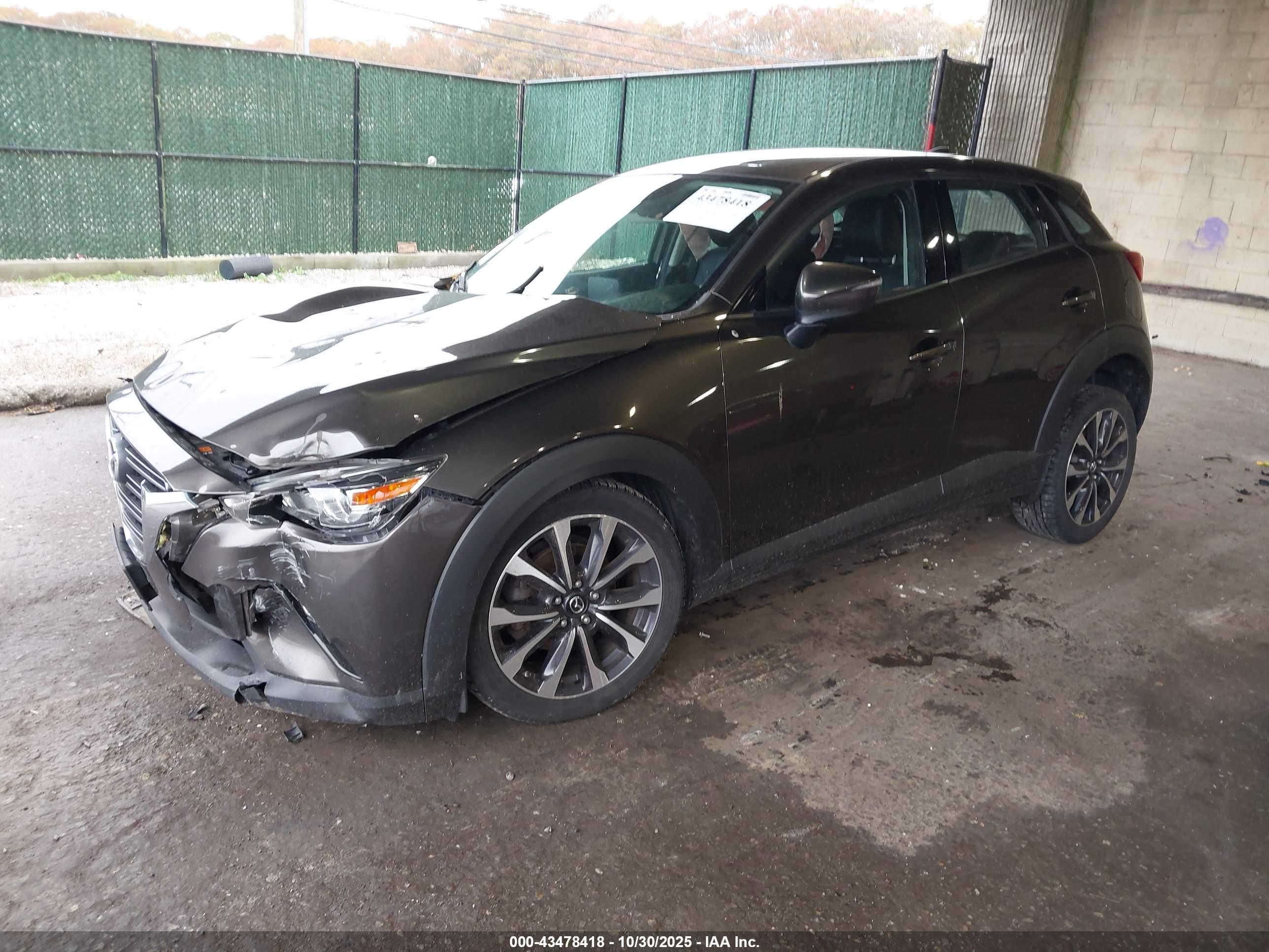 MAZDA CX-3 image 2