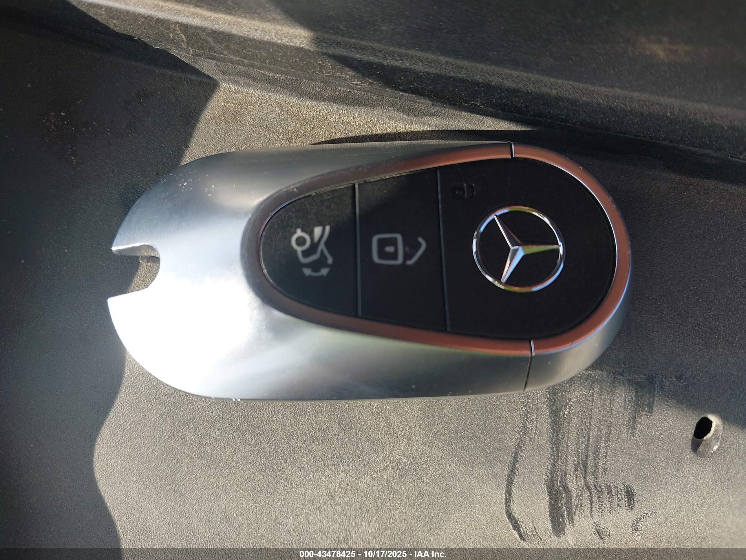 MERCEDES-BENZ C image 11