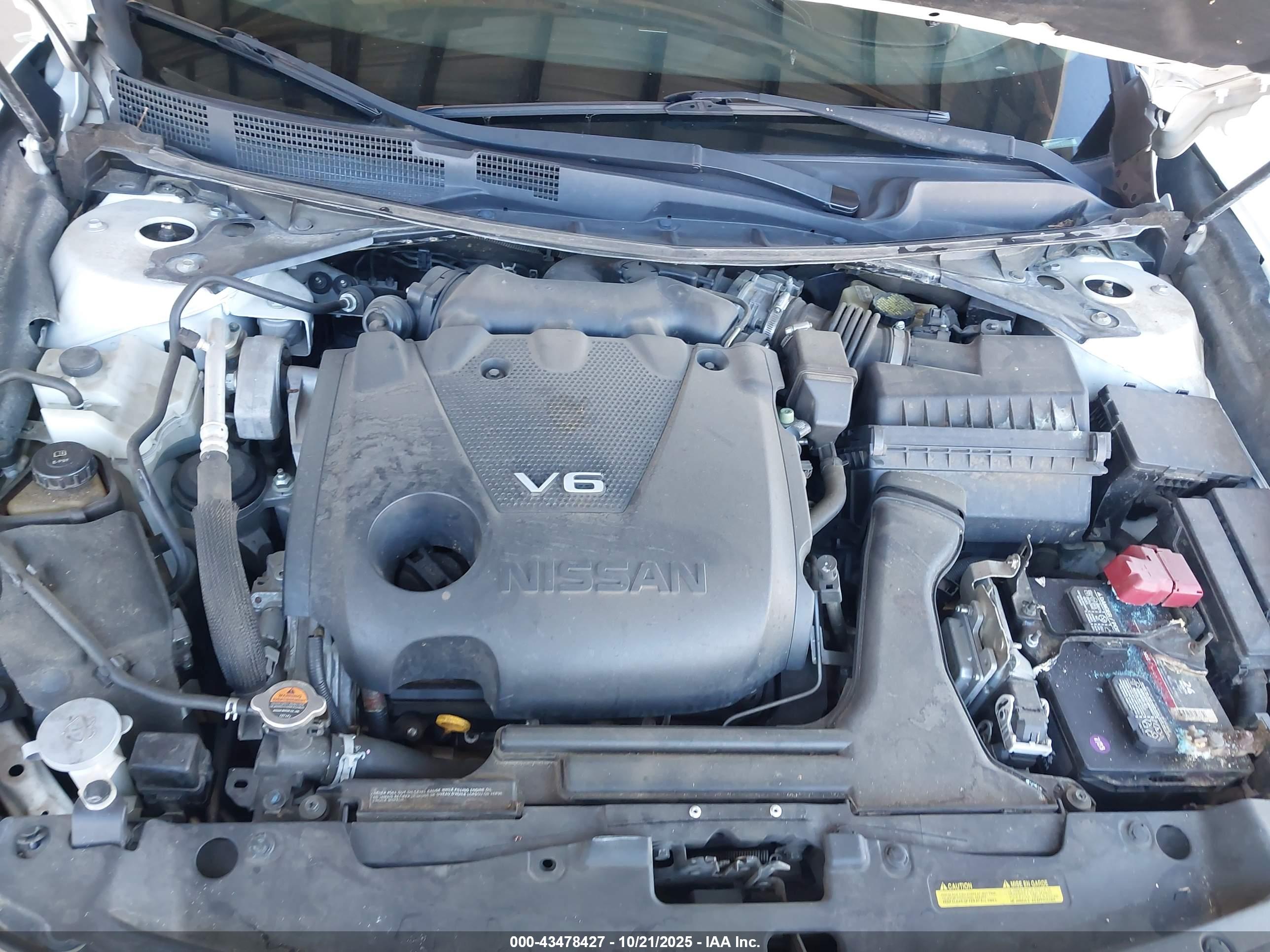 NISSAN MAXIMA image 10