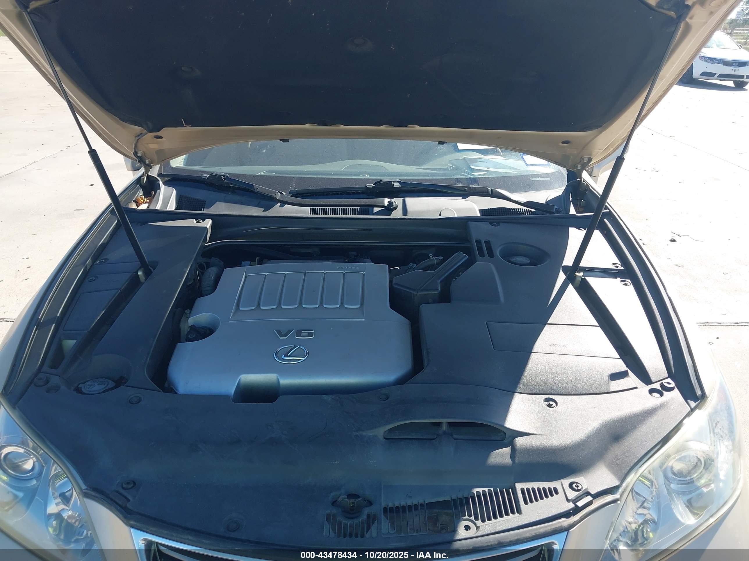 LEXUS ES image 10