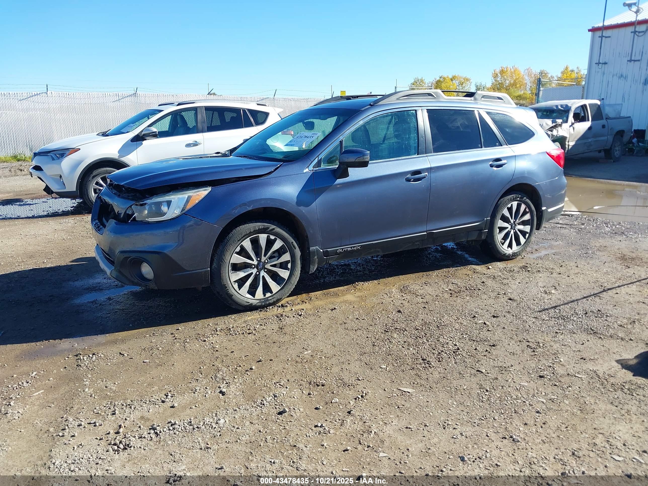 SUBARU OUTBACK image 2