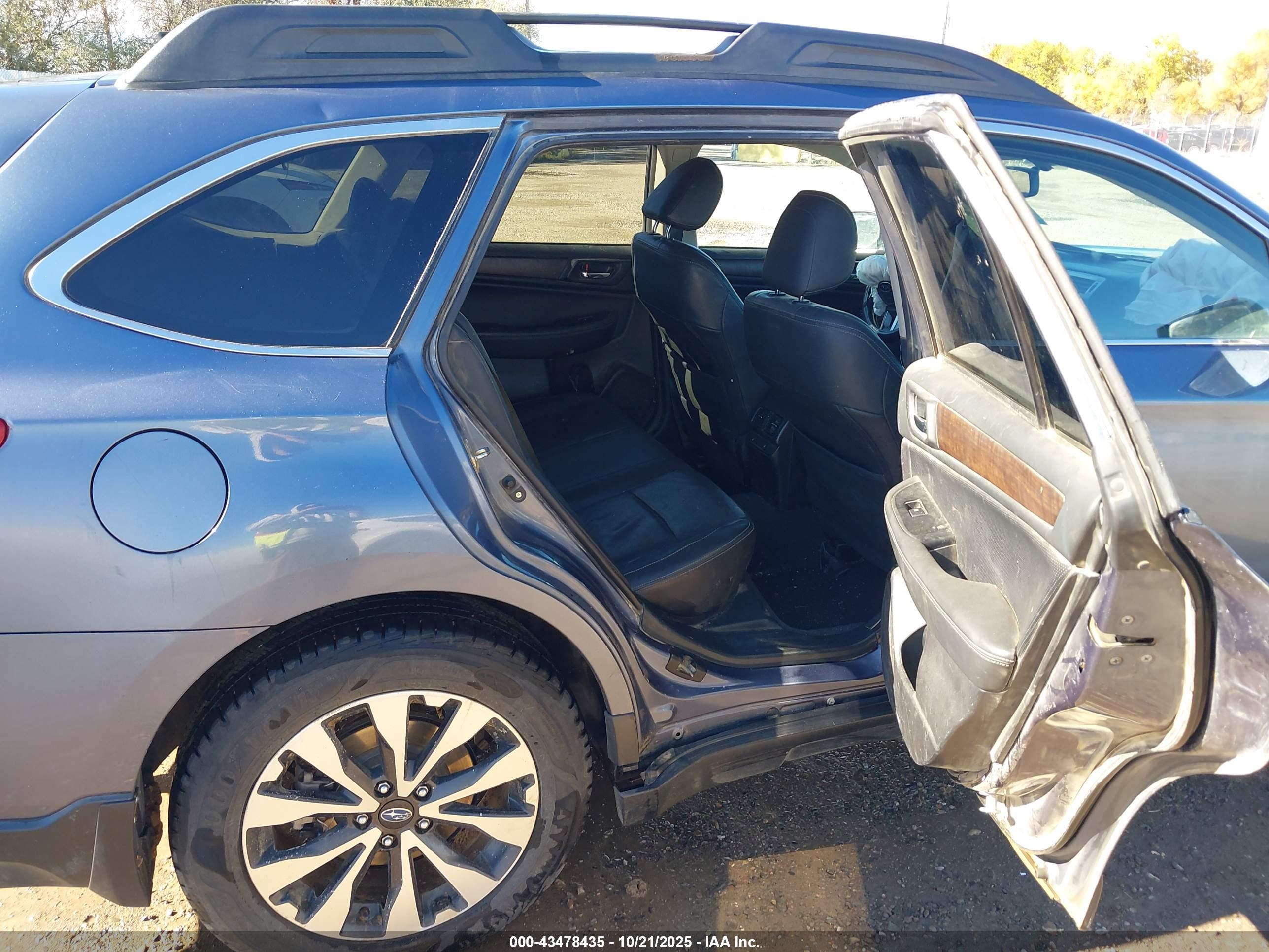 SUBARU OUTBACK image 8