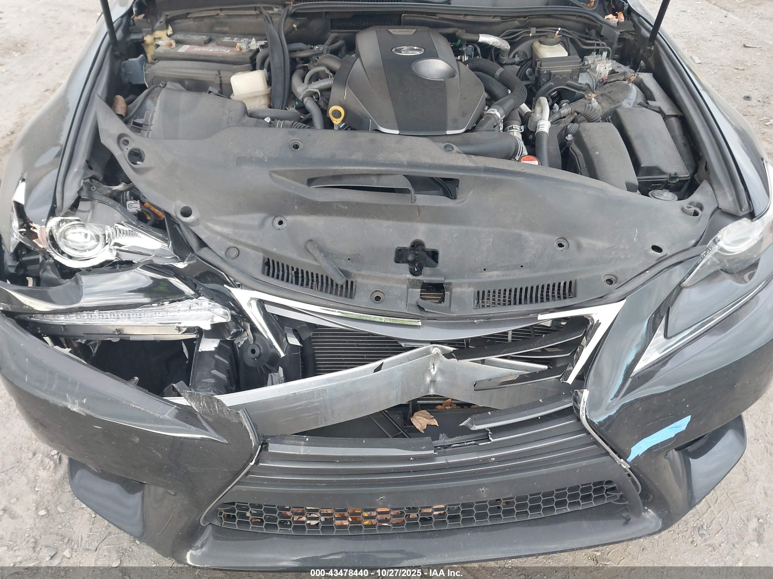 LEXUS IS image 6