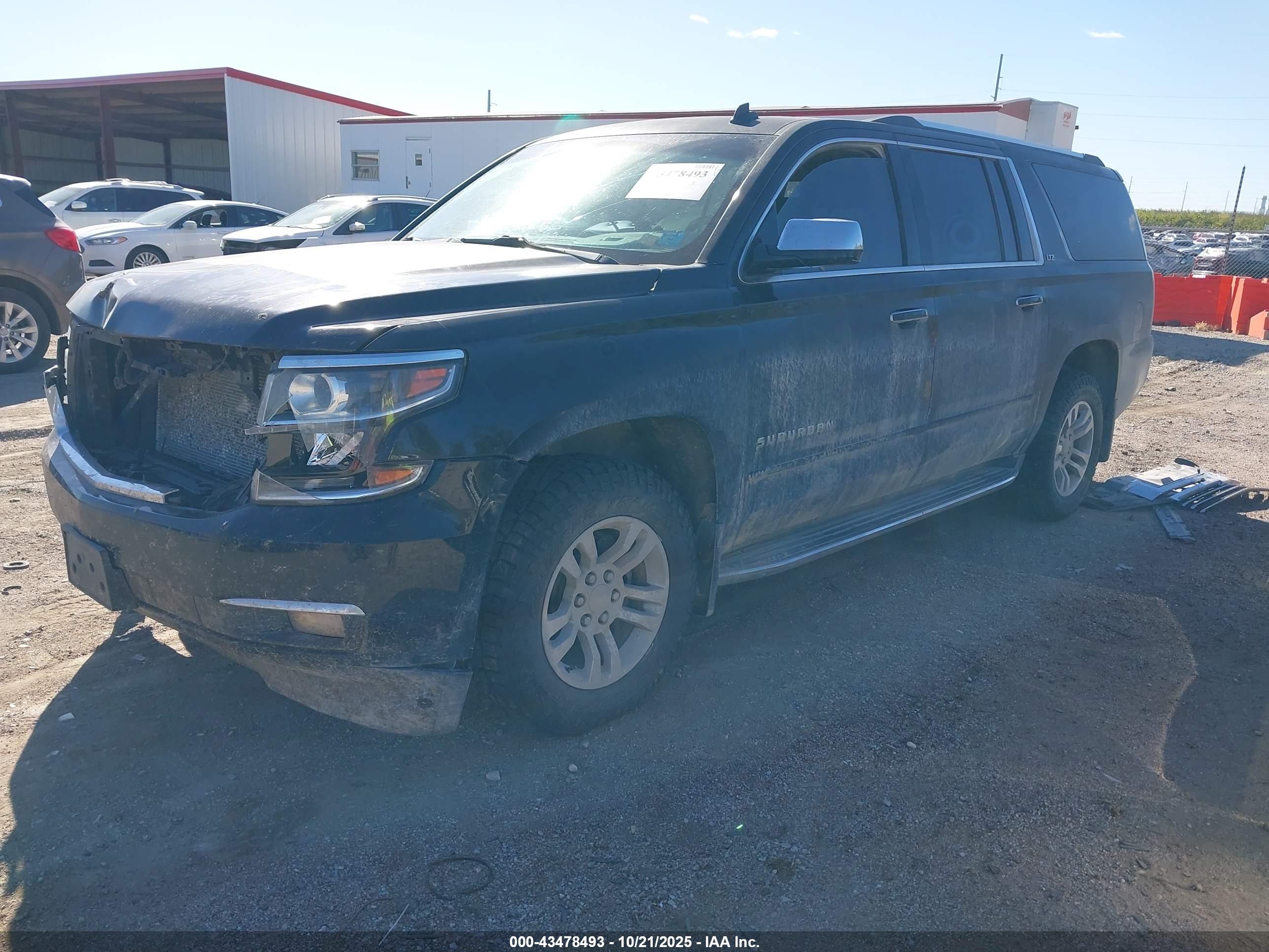 CHEVROLET SUBURBAN image 2