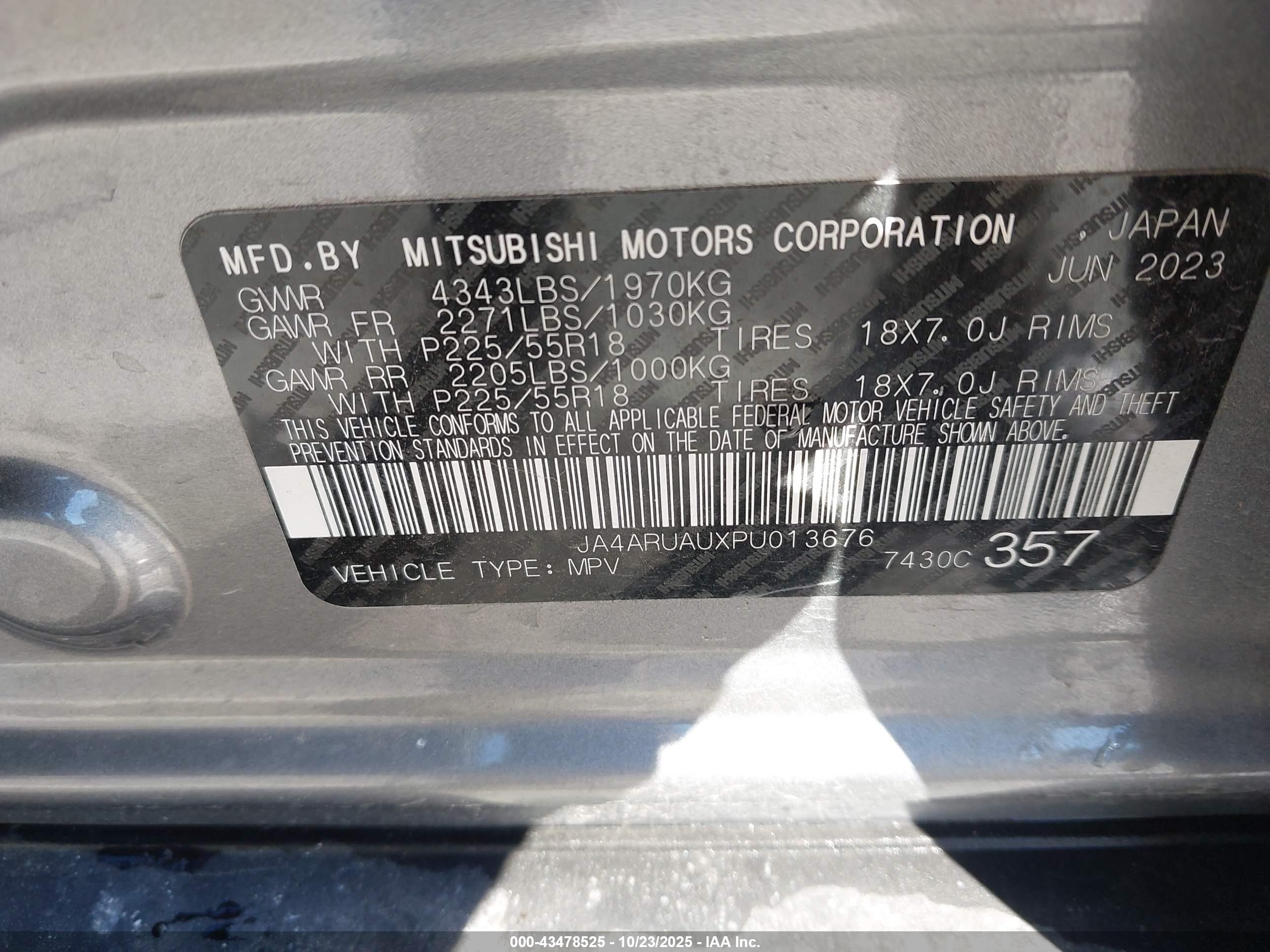 MITSUBISHI OUTLANDER image 9