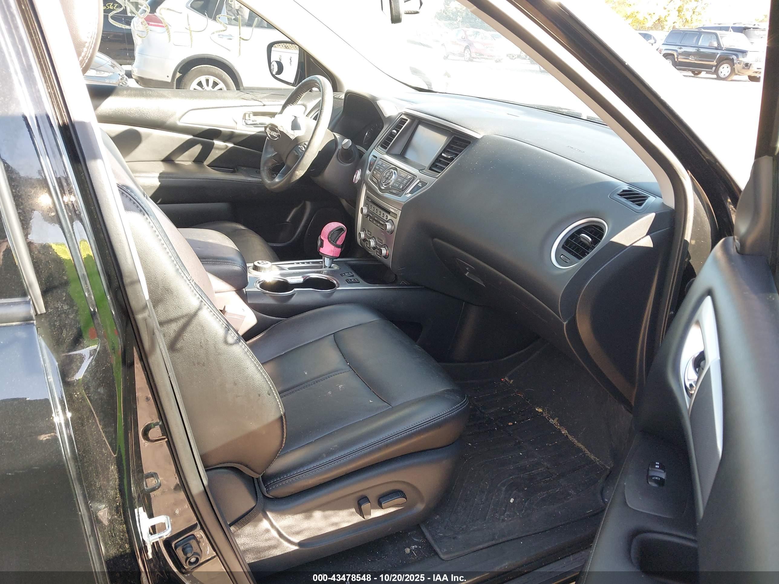 NISSAN PATHFINDER image 5