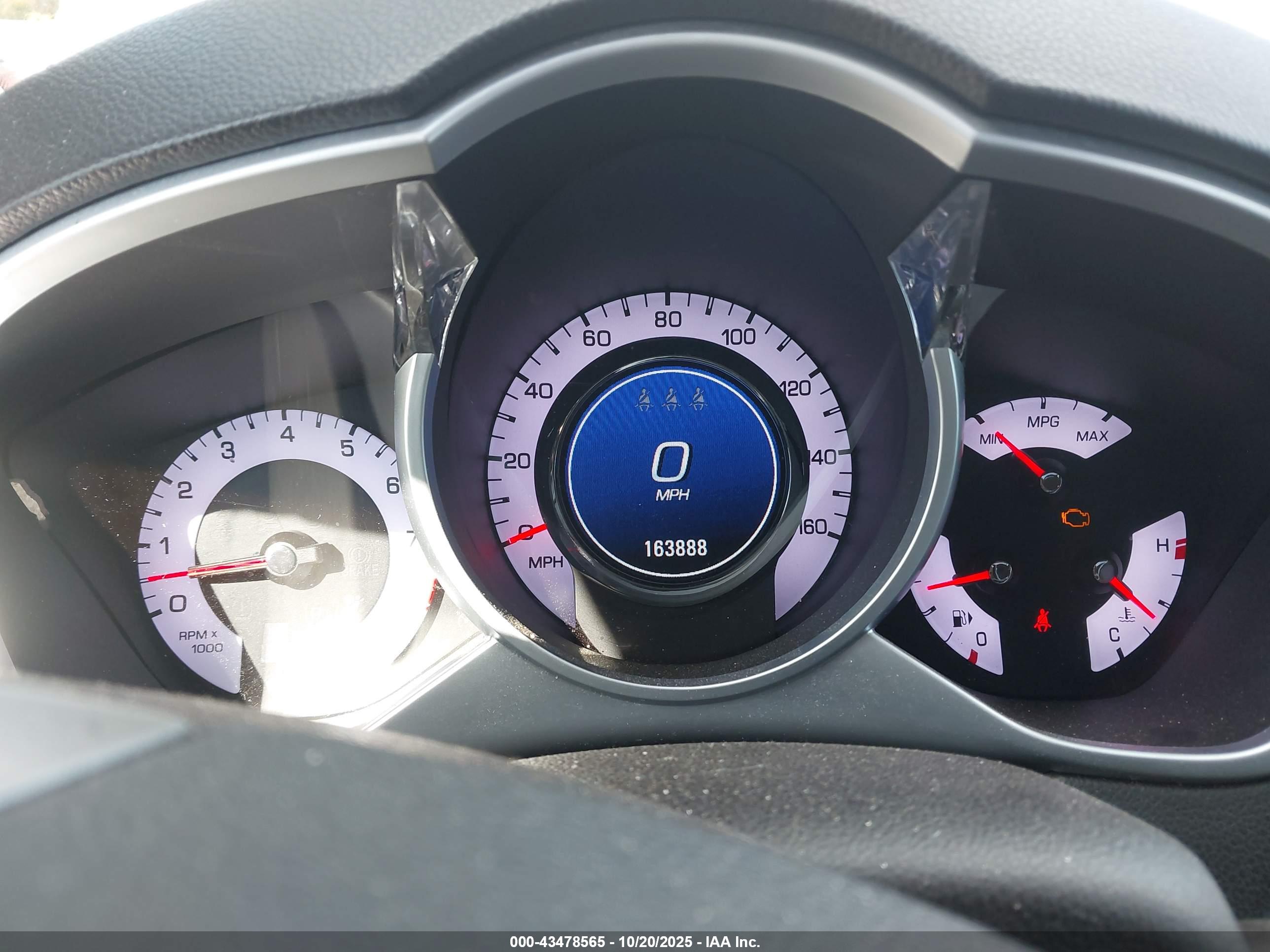 CADILLAC SRX image 7