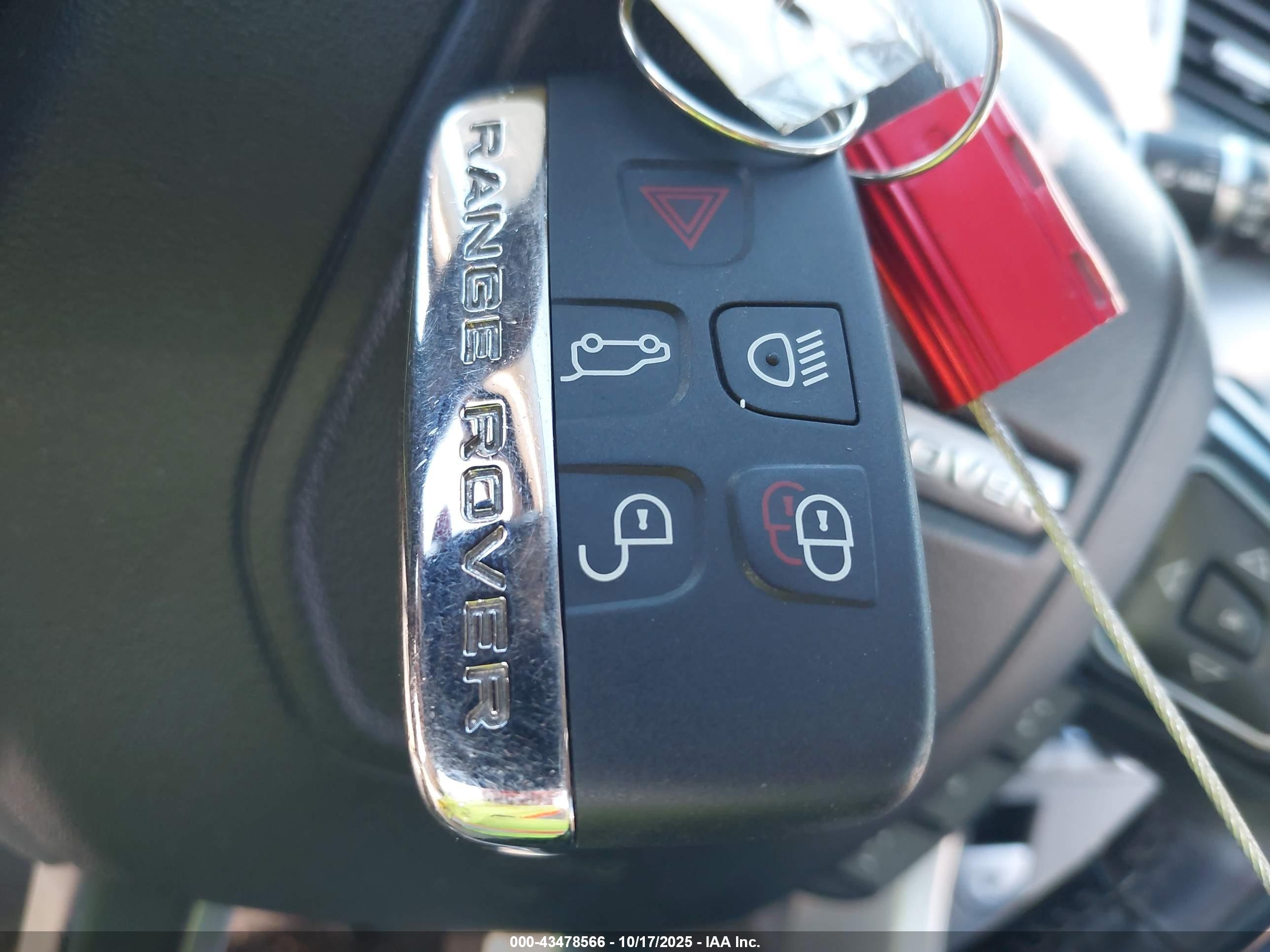 LAND ROVER image 11