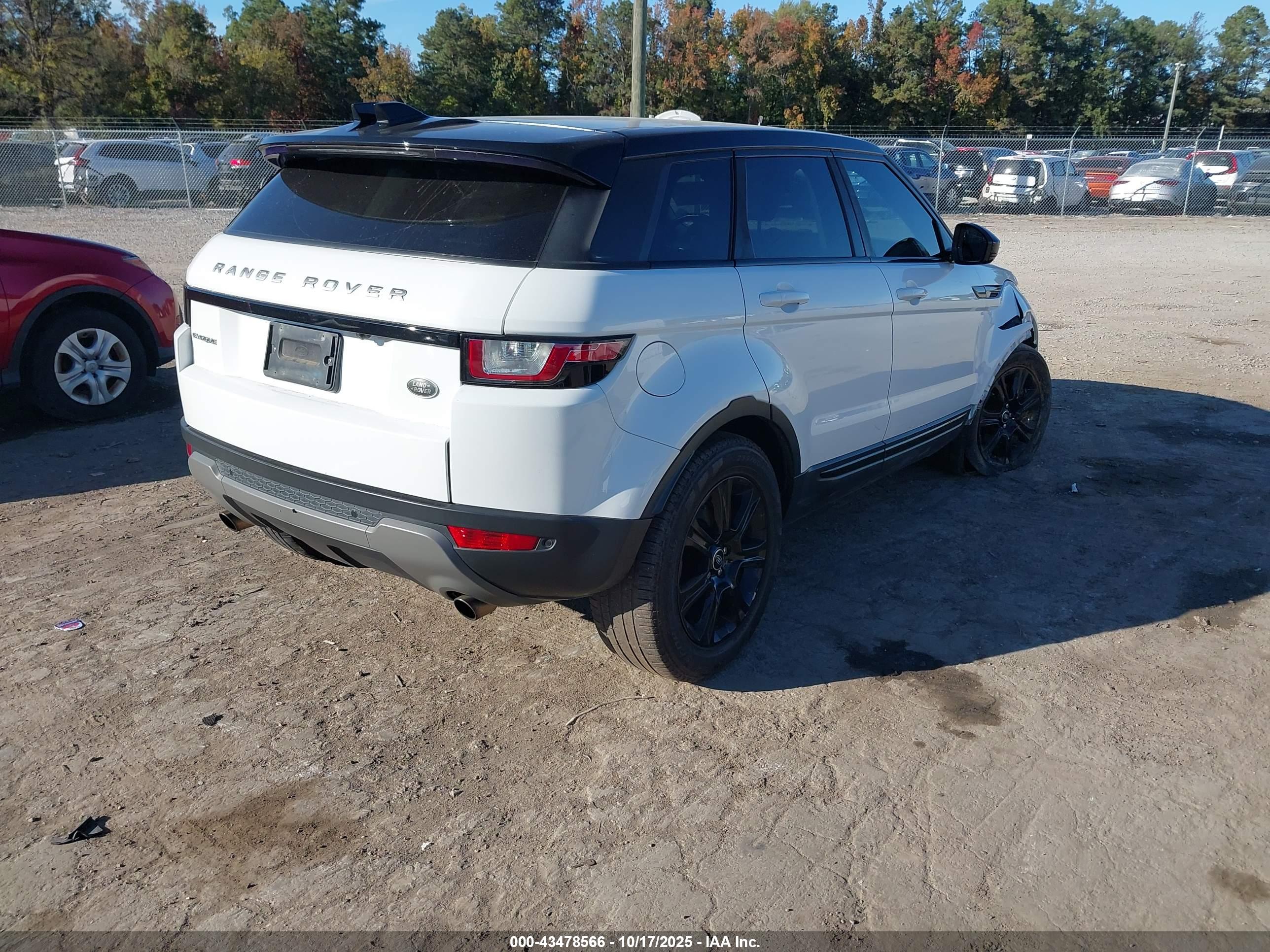 LAND ROVER image 4