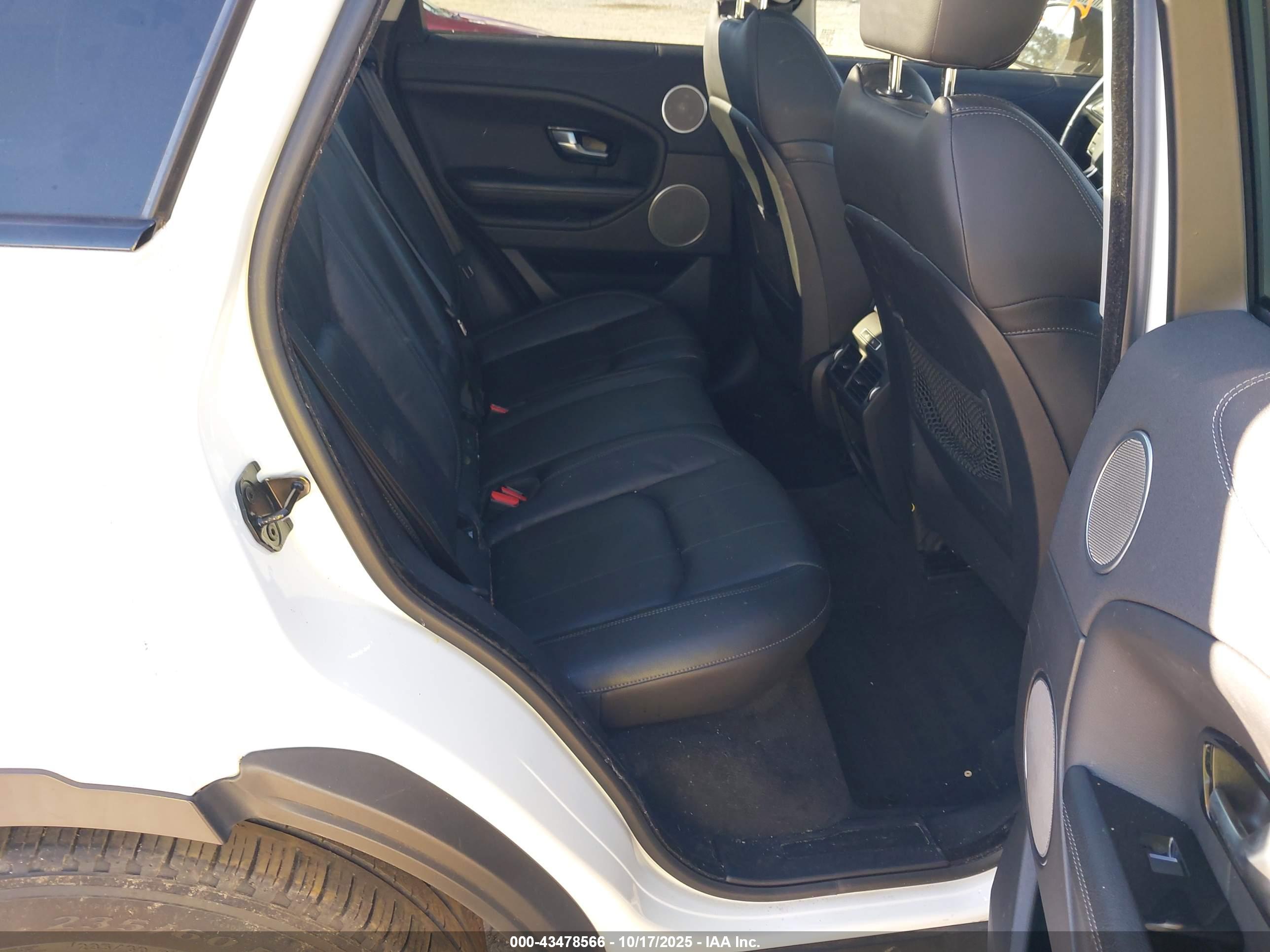 LAND ROVER image 8
