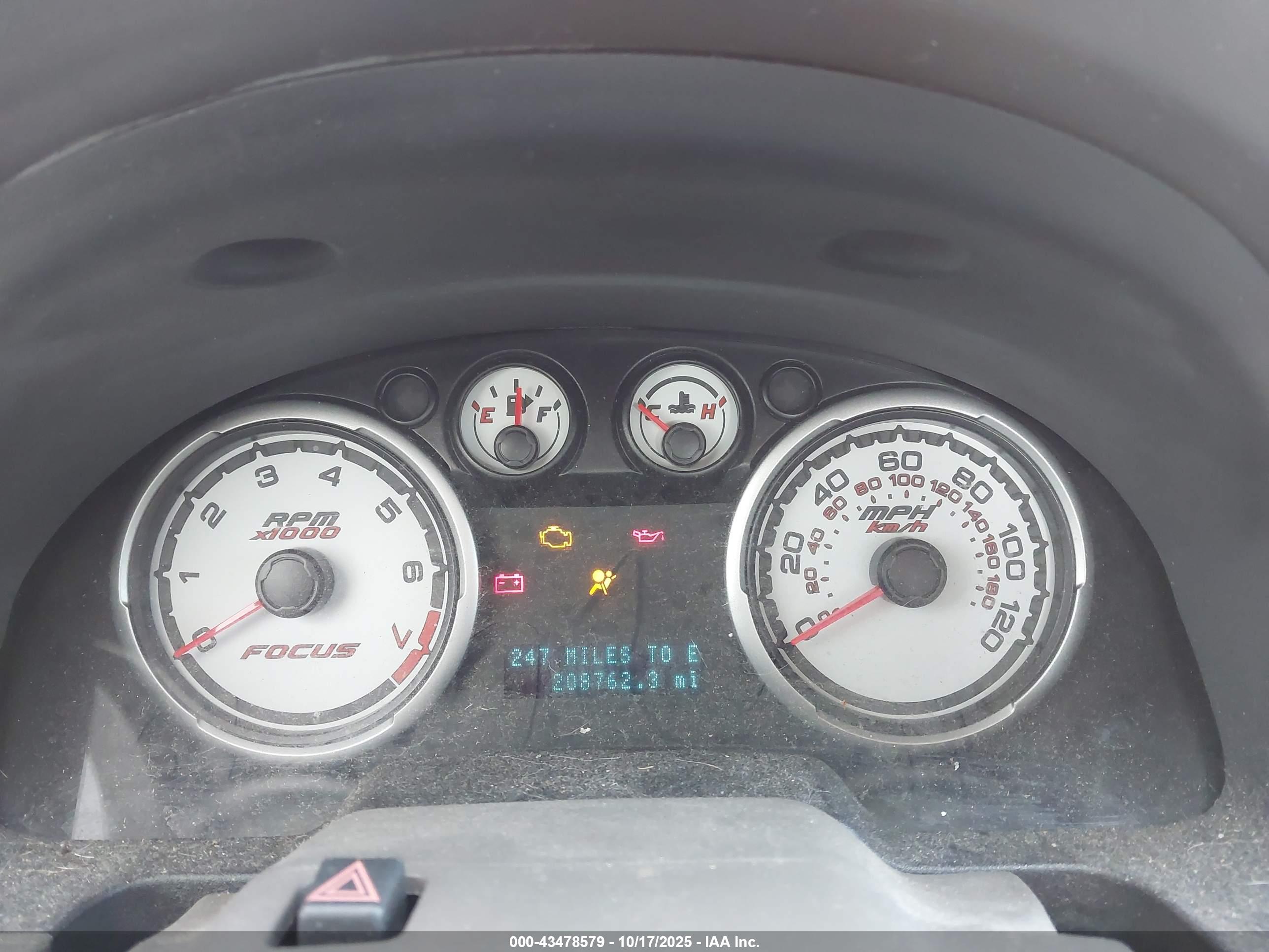 FORD FOCUS image 7
