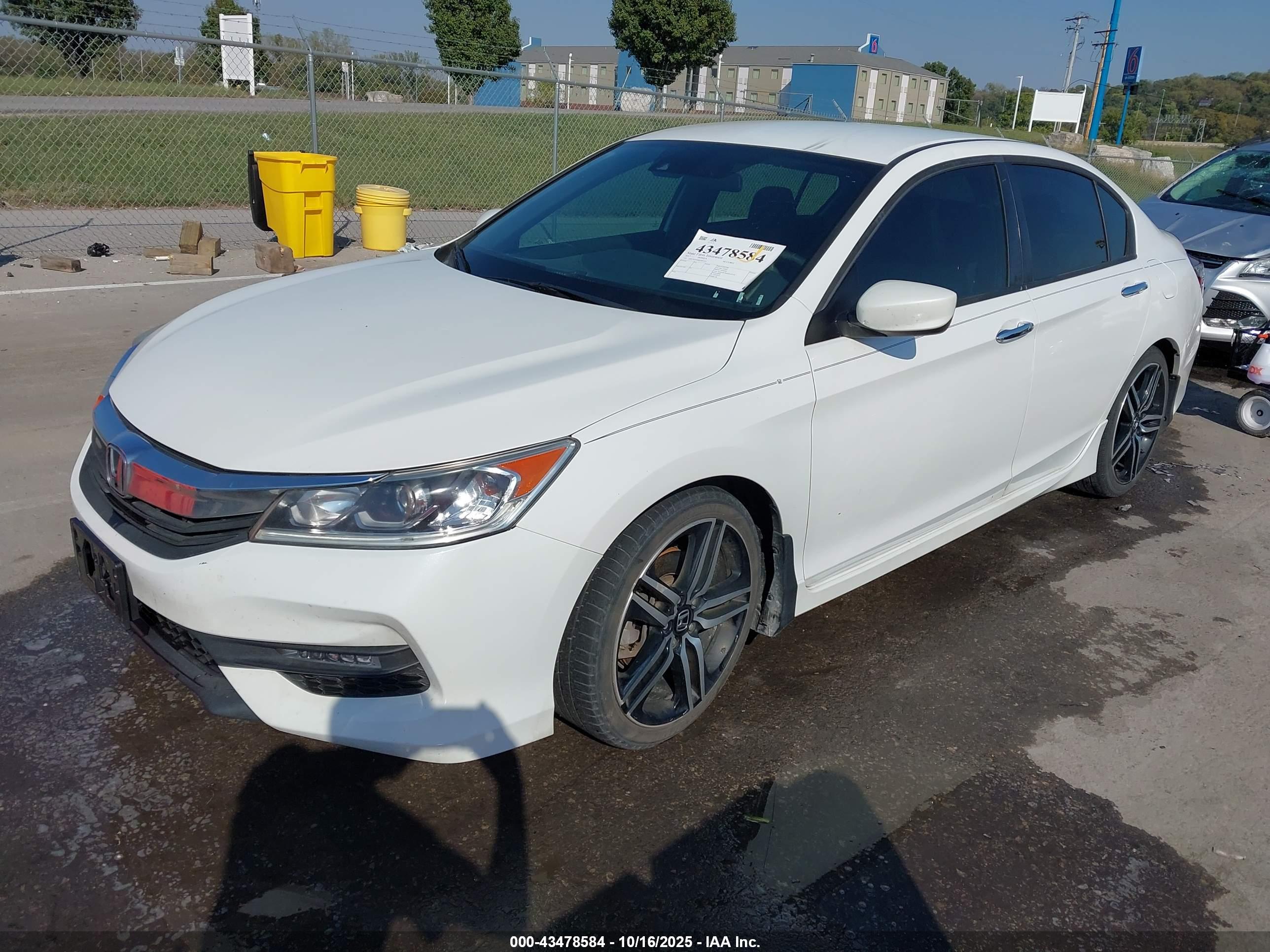 HONDA ACCORD image 2