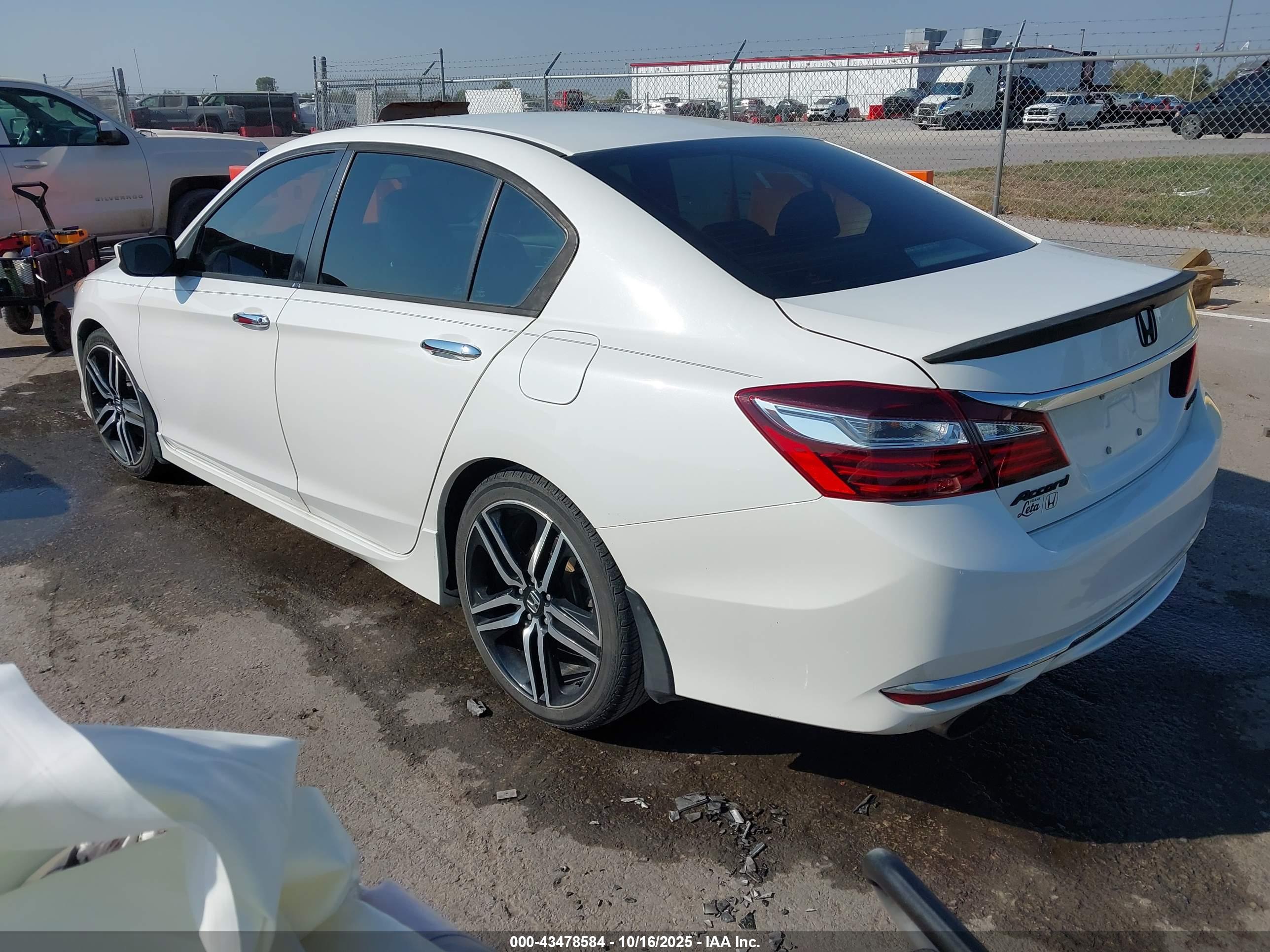 HONDA ACCORD image 3